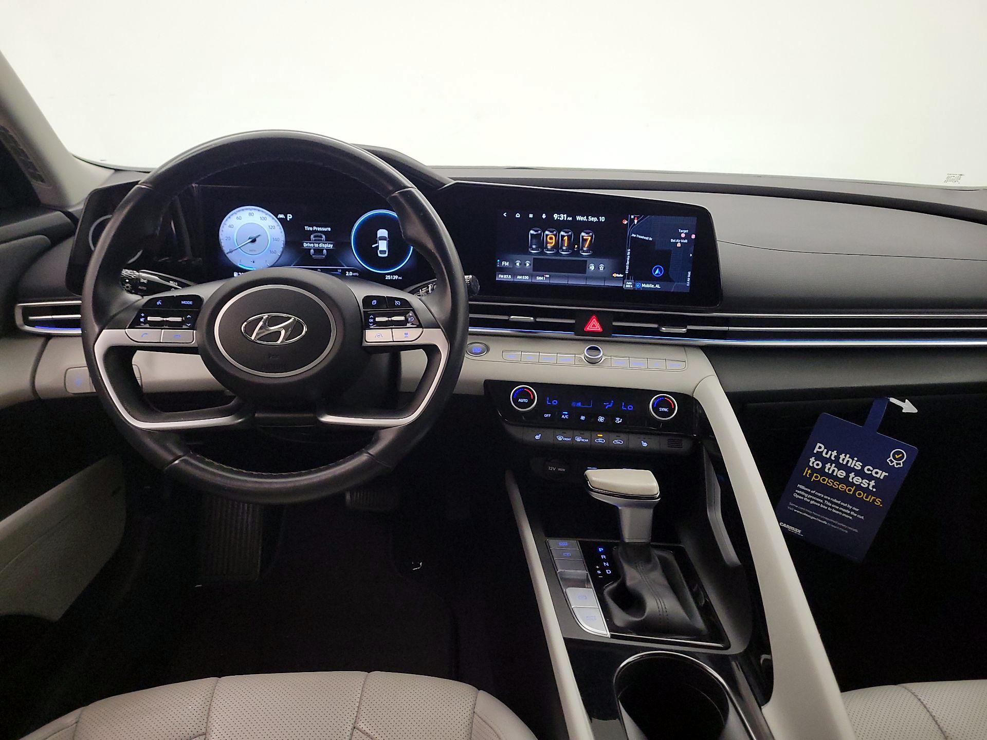 Thumbnail: 2022 Hyundai Elantra - 9
