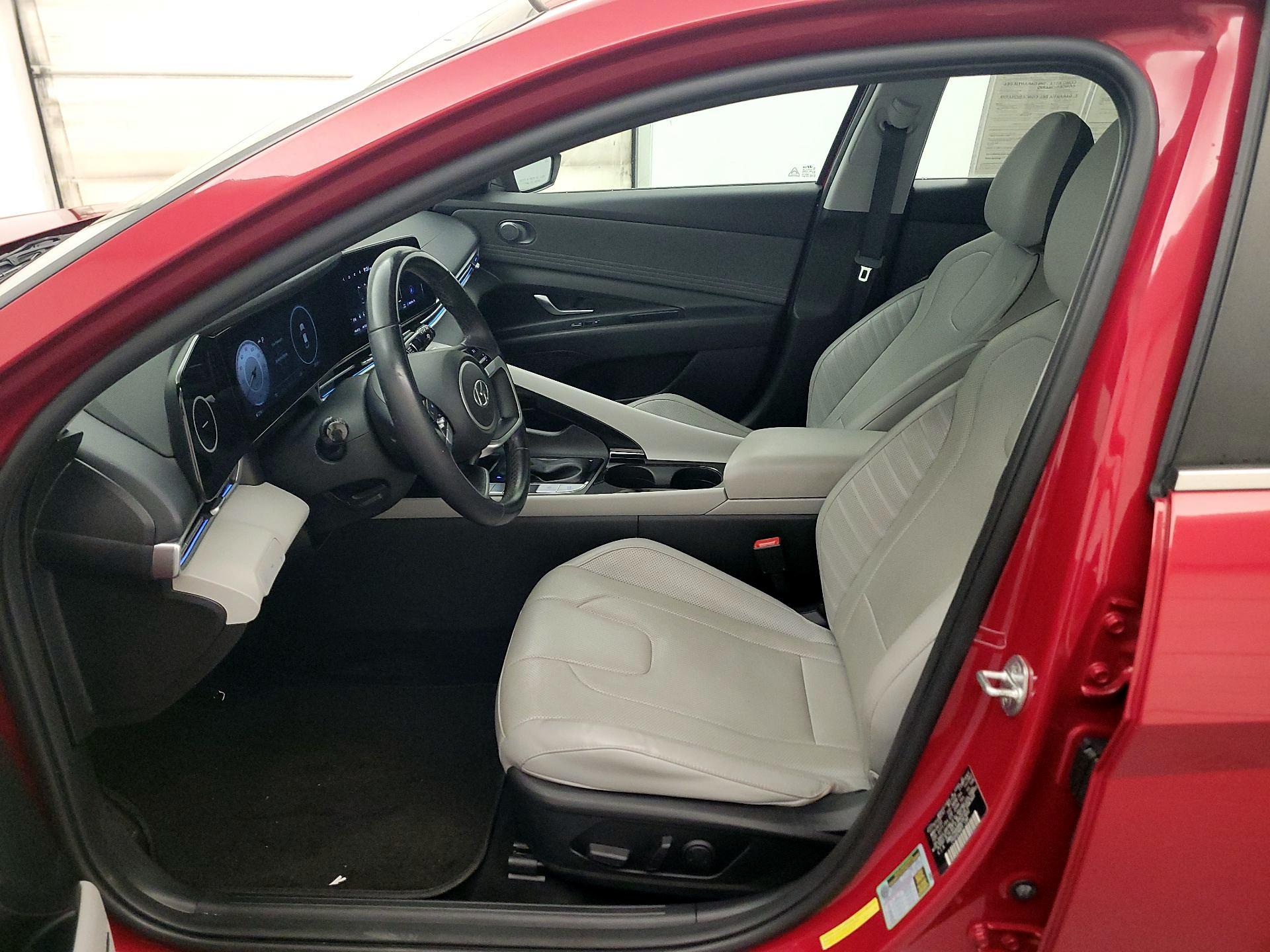 Thumbnail: 2022 Hyundai Elantra - 11