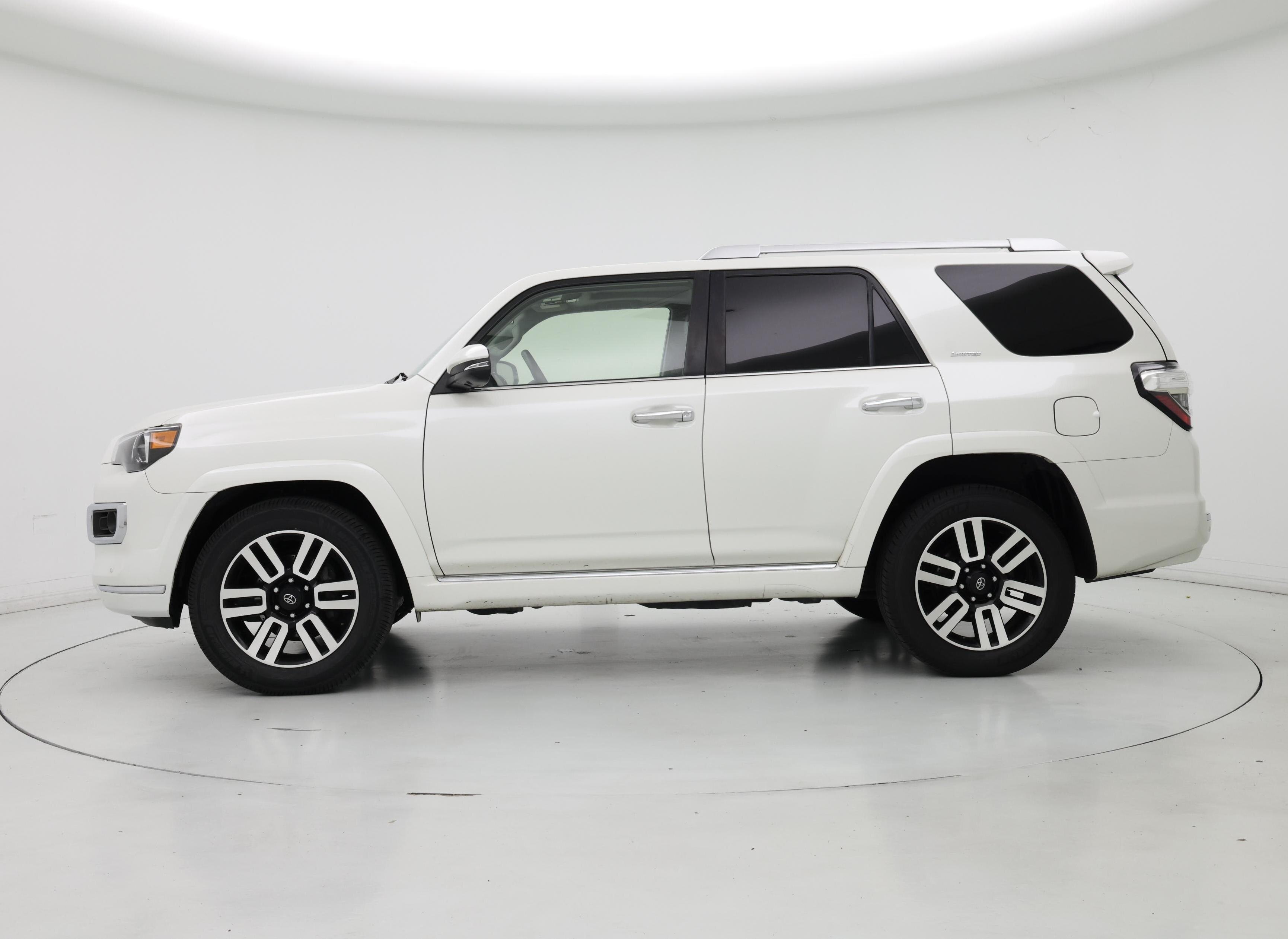 Thumbnail: 2022 Toyota 4Runner - 3