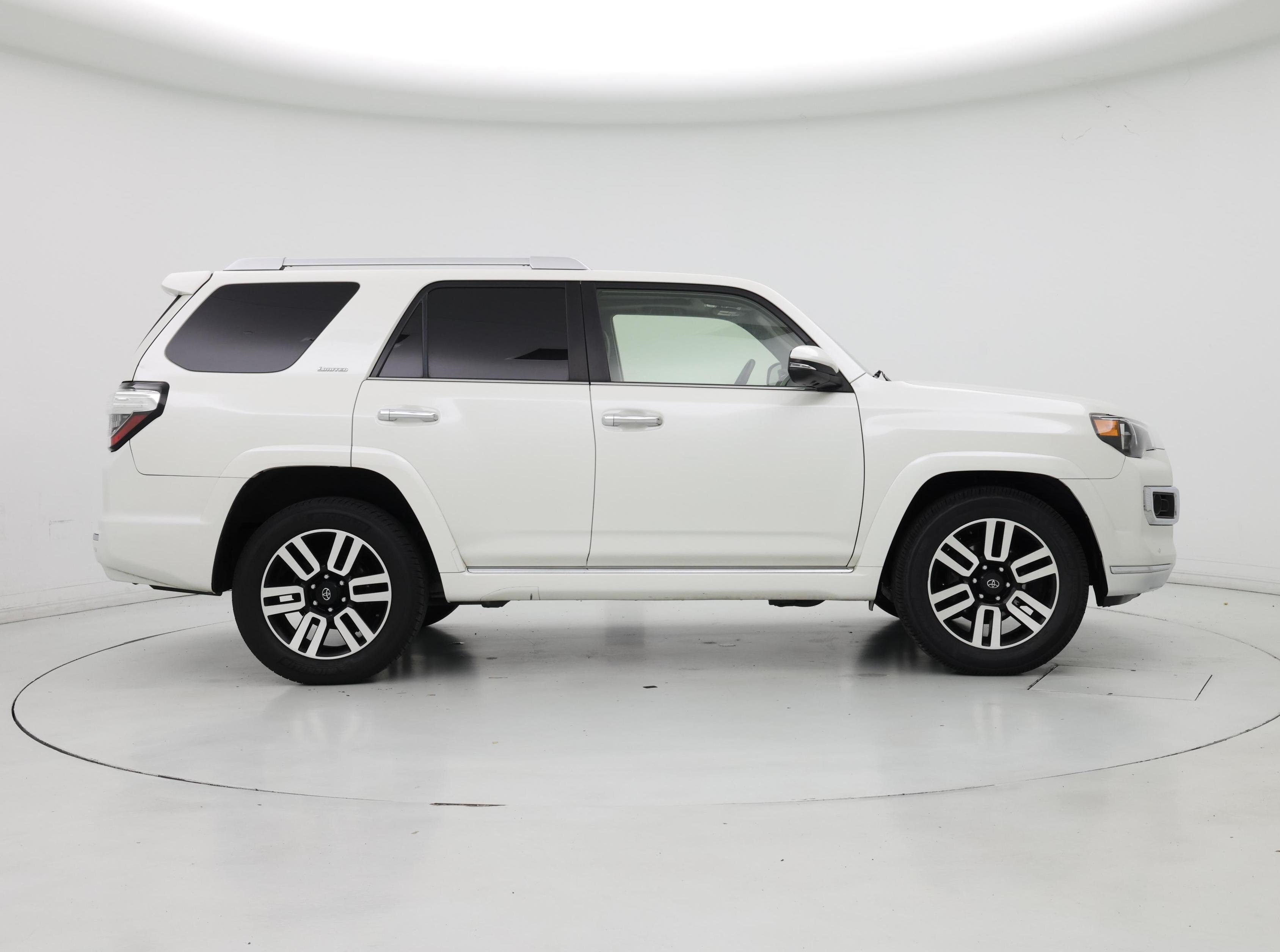 Thumbnail: 2022 Toyota 4Runner - 7