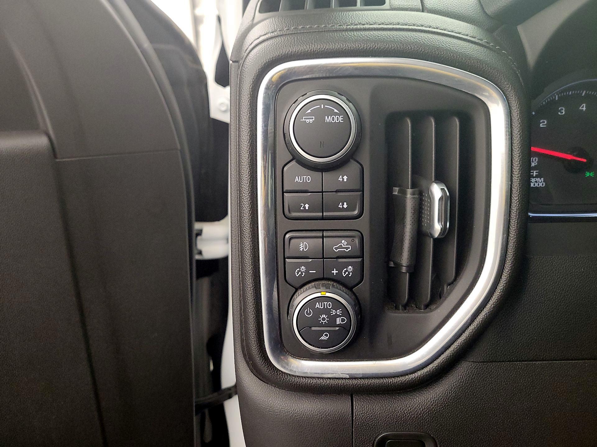 Thumbnail: 2020 Chevrolet Silverado 1500 - 13