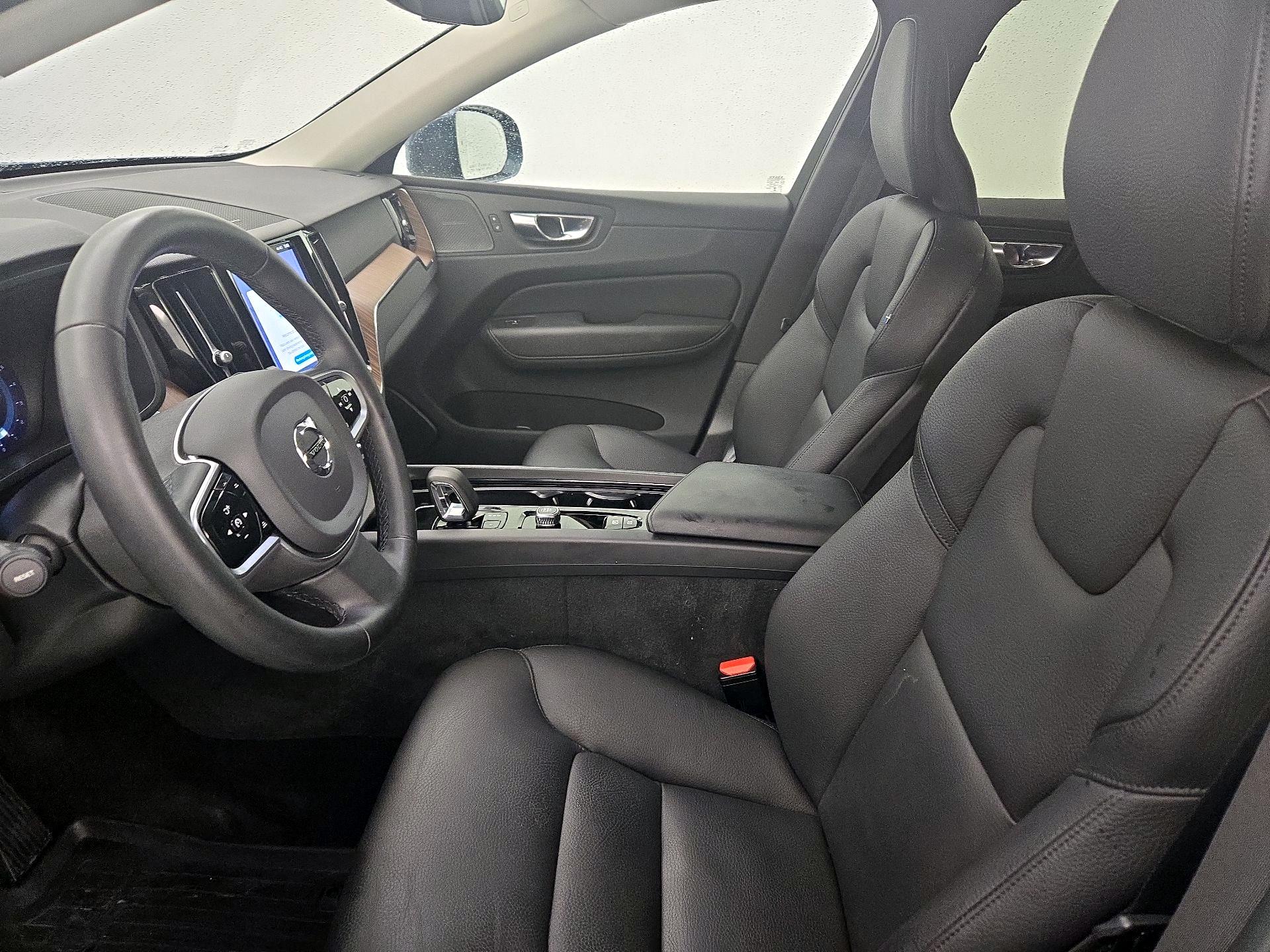 Thumbnail: 2023 Volvo XC60 - 11