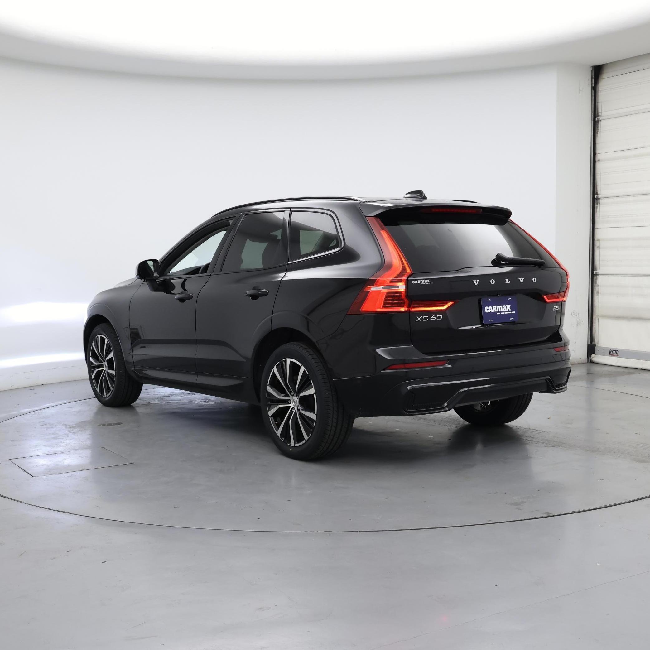 Thumbnail: 2023 Volvo XC60 - 2