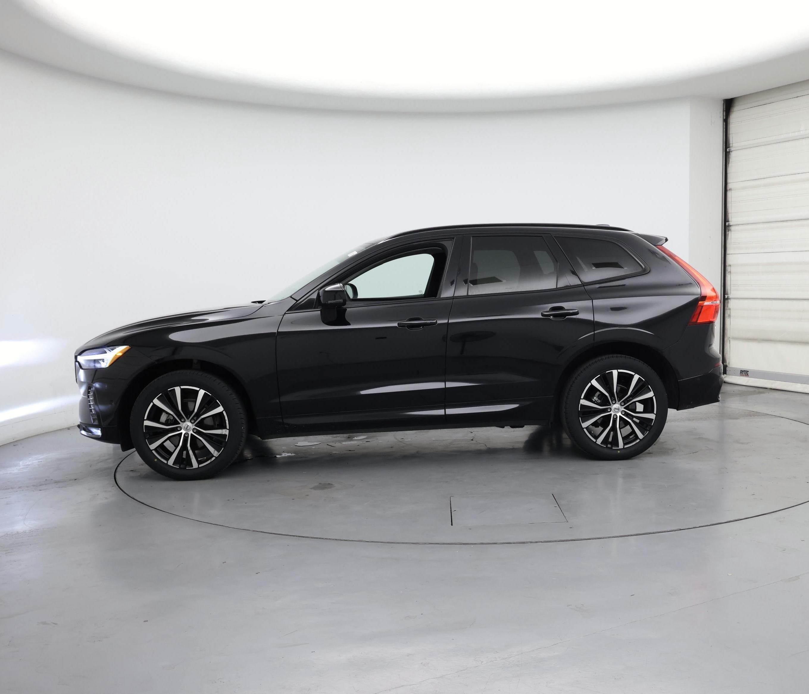 Thumbnail: 2023 Volvo XC60 - 3