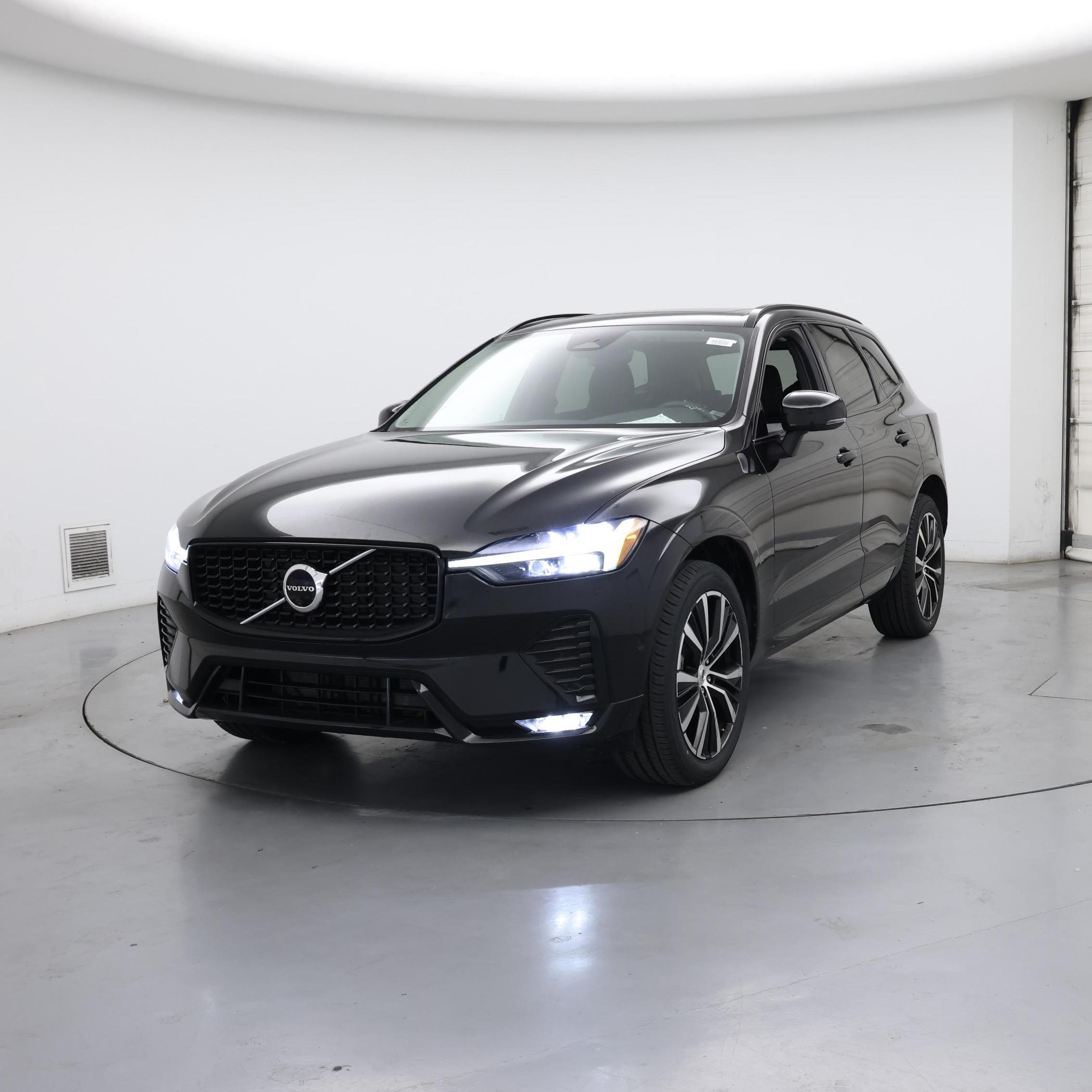 Thumbnail: 2023 Volvo XC60 - 4