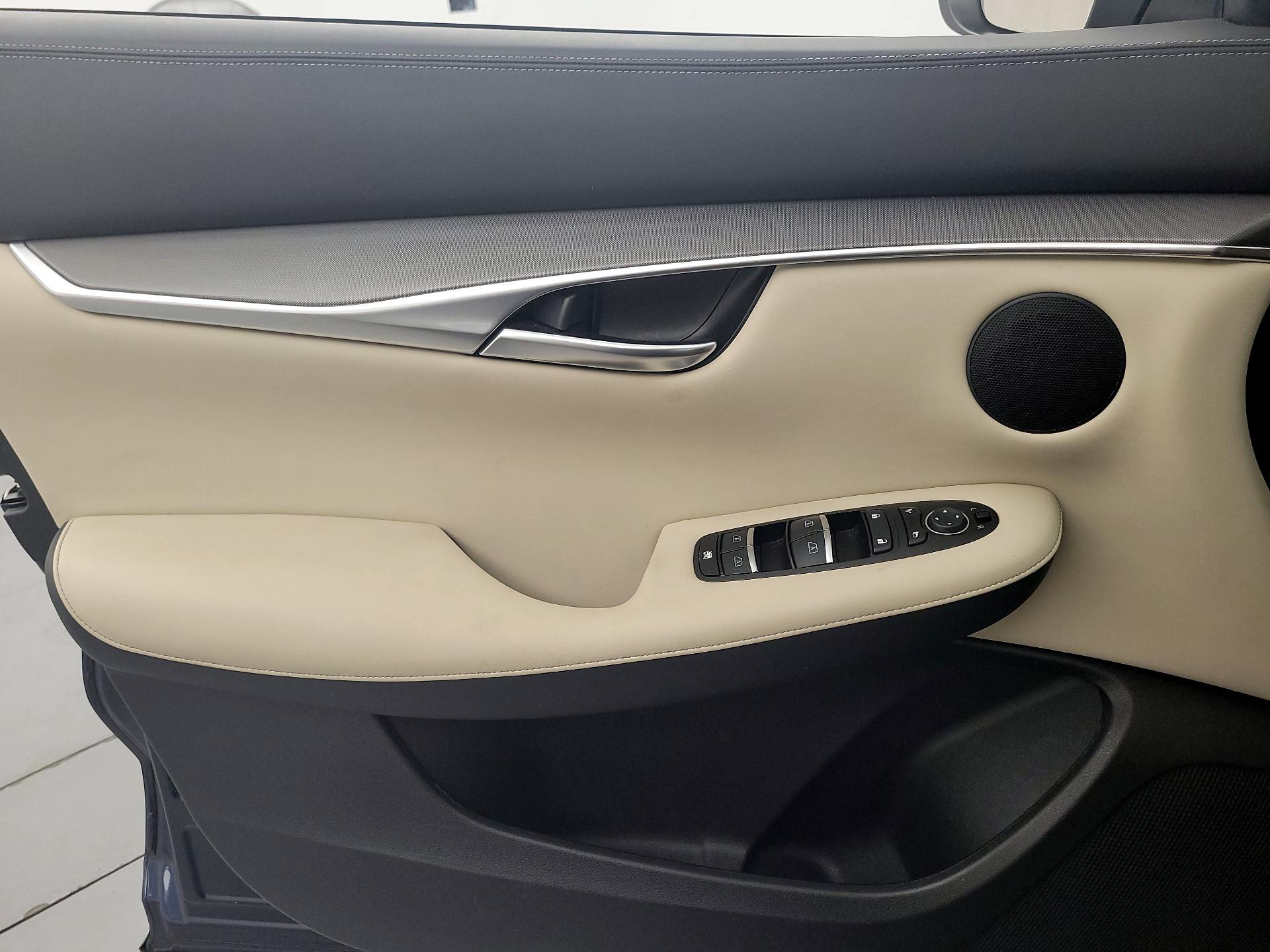 Thumbnail: 2022 INFINITI QX50 - 12
