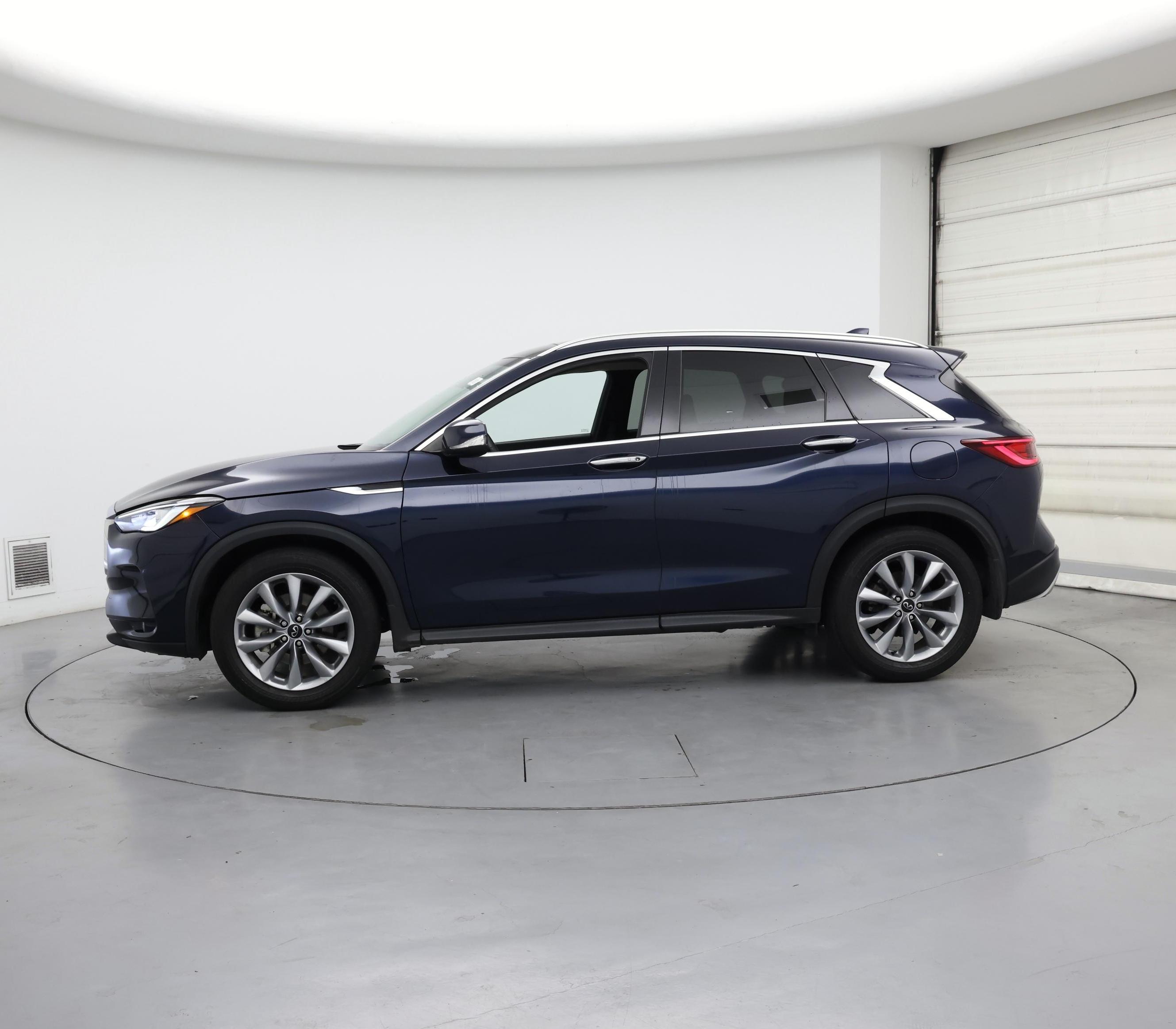 Thumbnail: 2022 INFINITI QX50 - 3