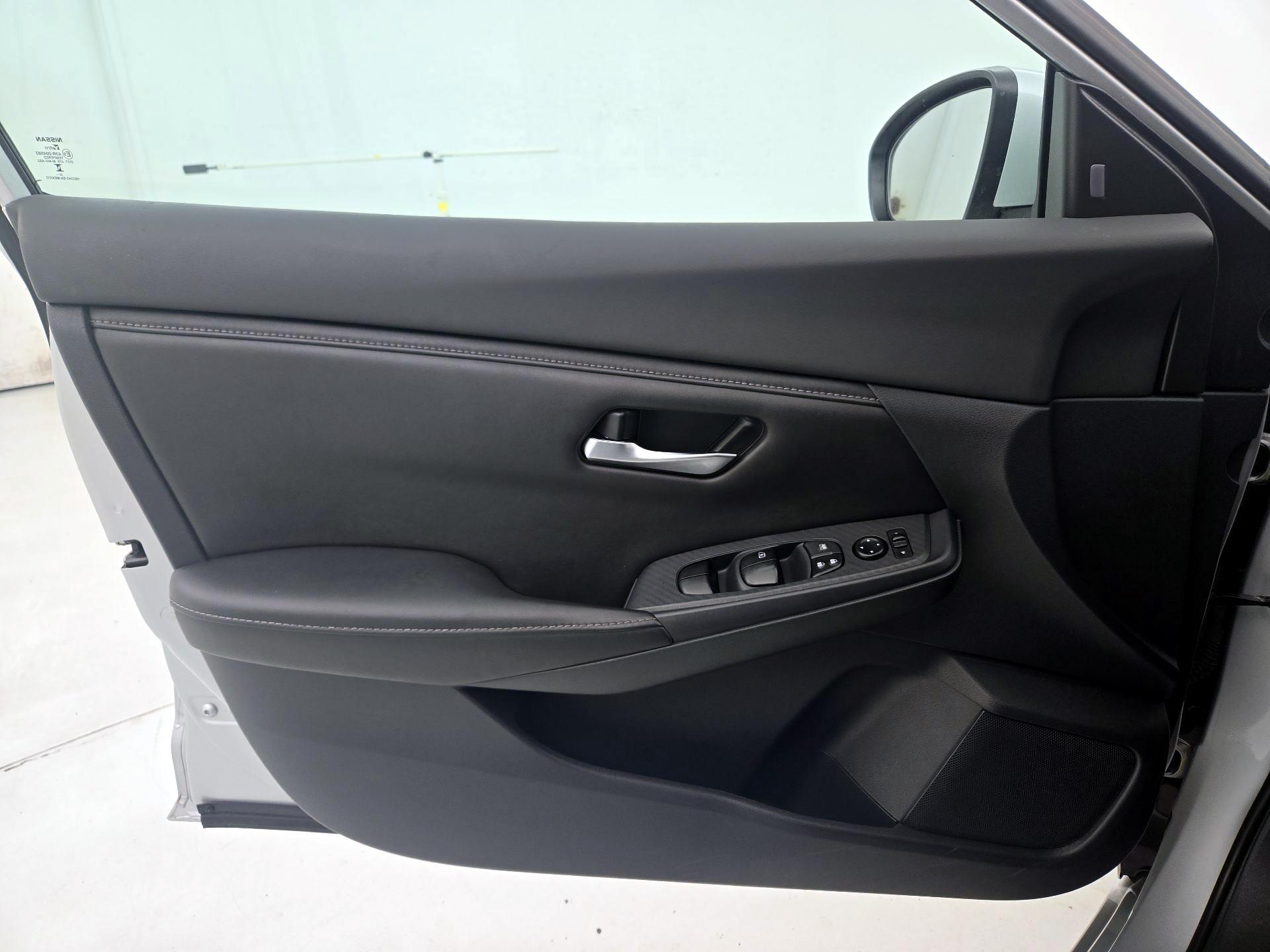 Thumbnail: 2022 Nissan Sentra - 12