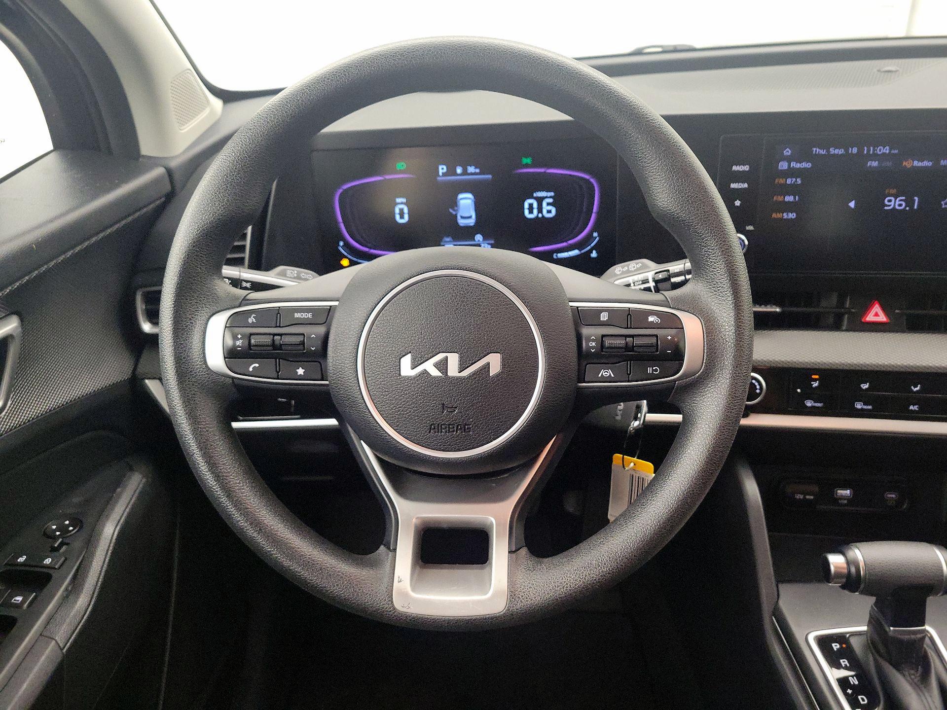 Thumbnail: 2023 Kia Sportage - 10