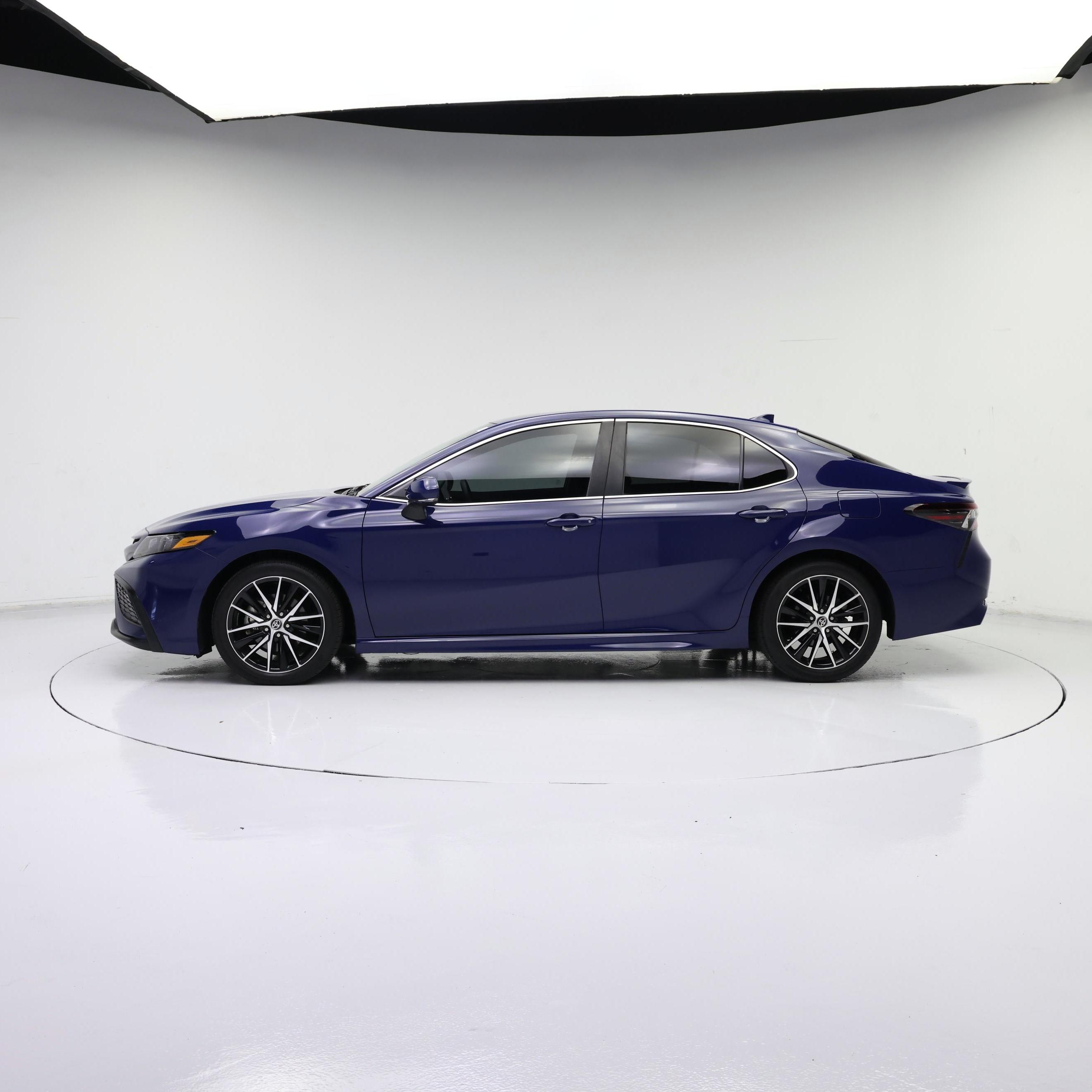 Thumbnail: 2023 Toyota Camry - 3