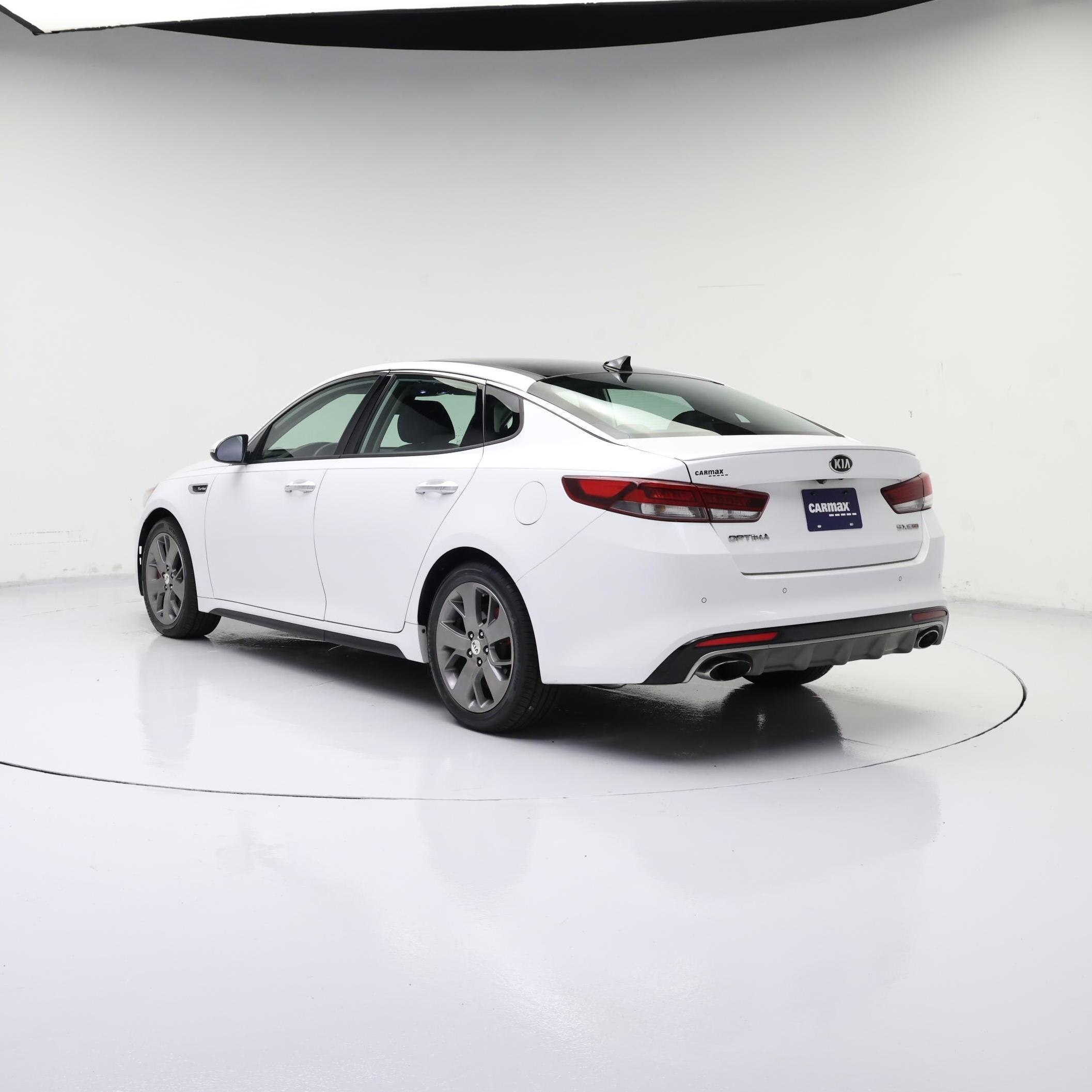 Thumbnail: 2017 Kia Optima - 2