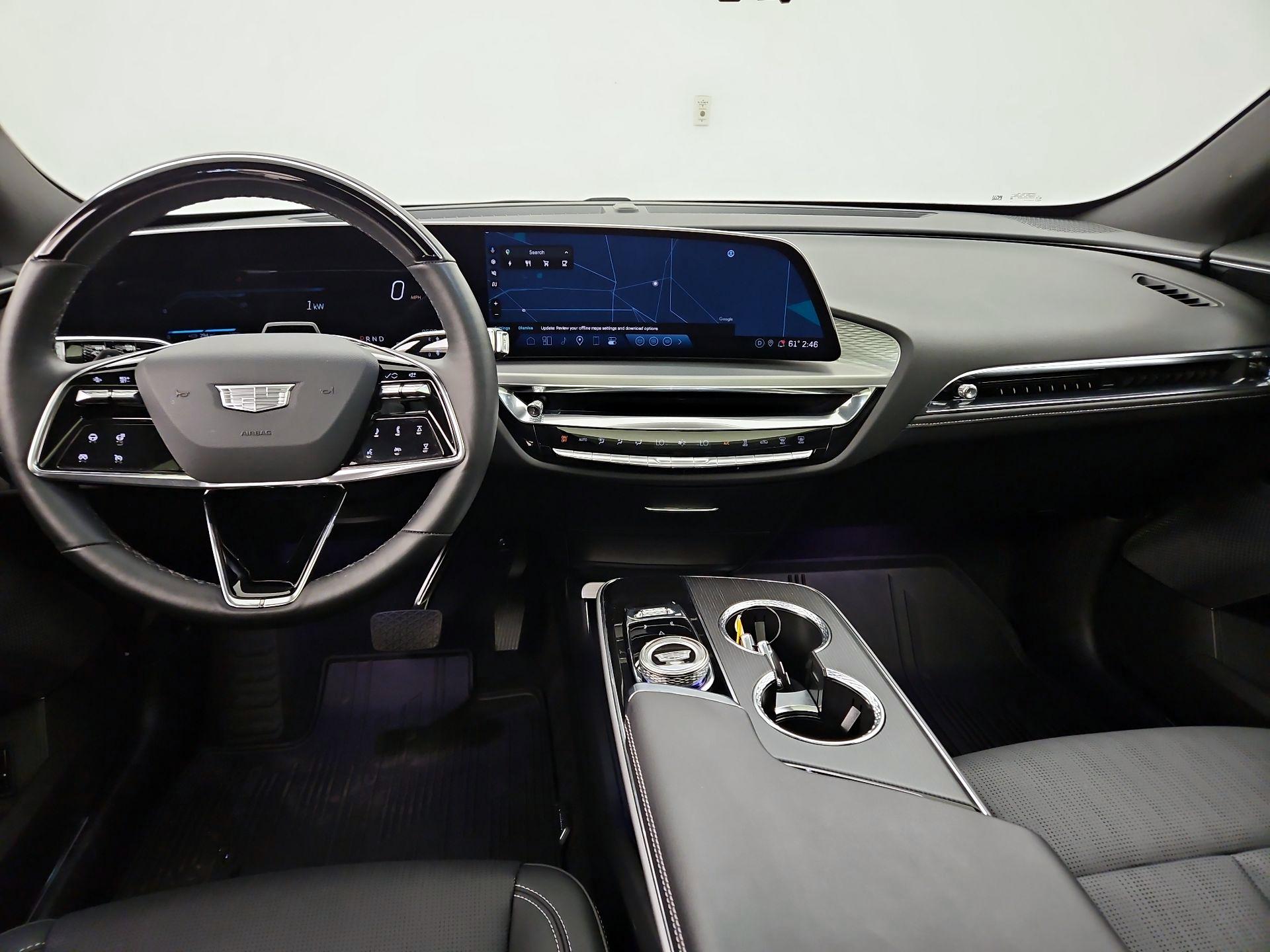 Thumbnail: 2024 Cadillac Lyriq - 9