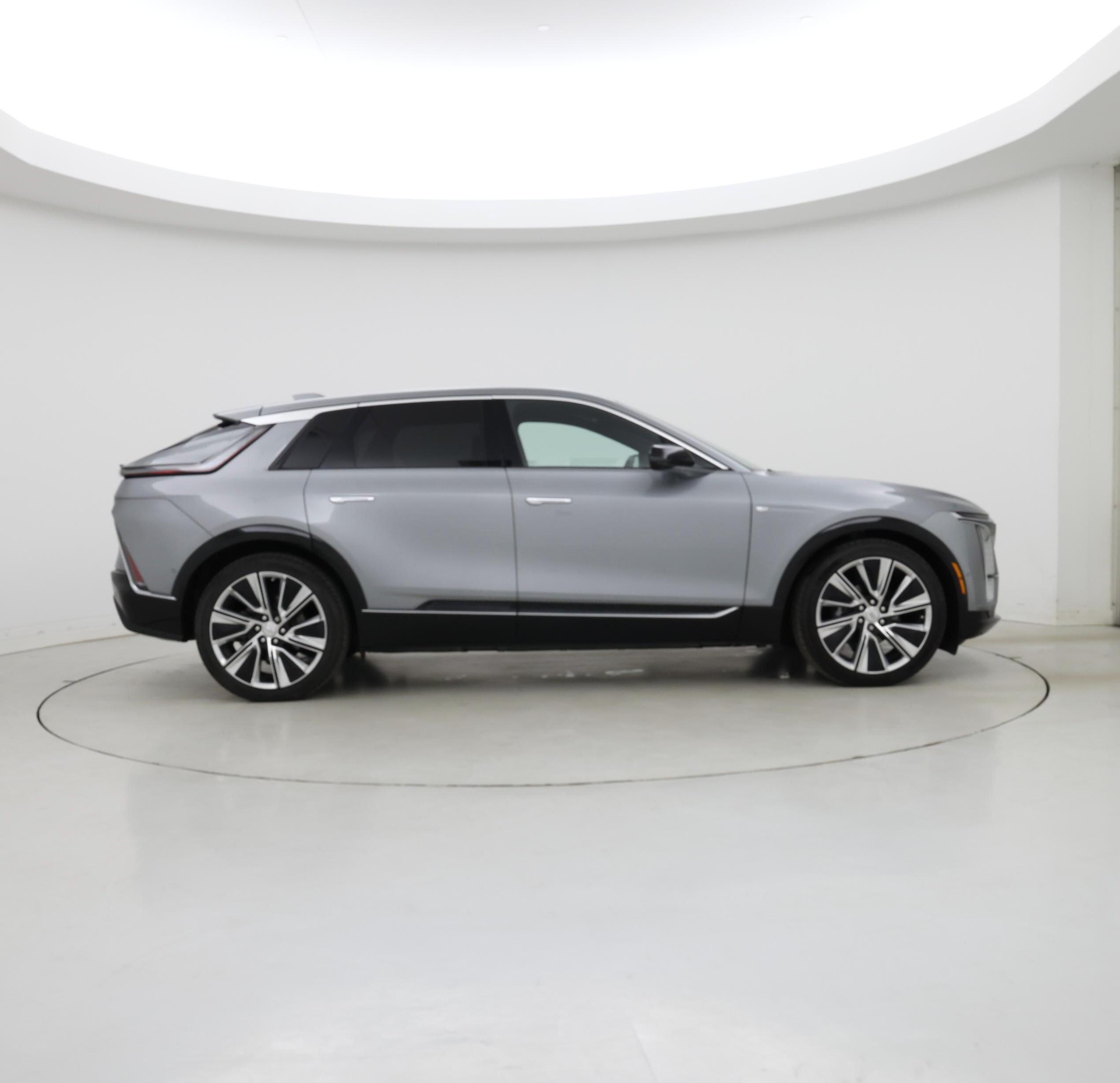 Thumbnail: 2024 Cadillac Lyriq - 7