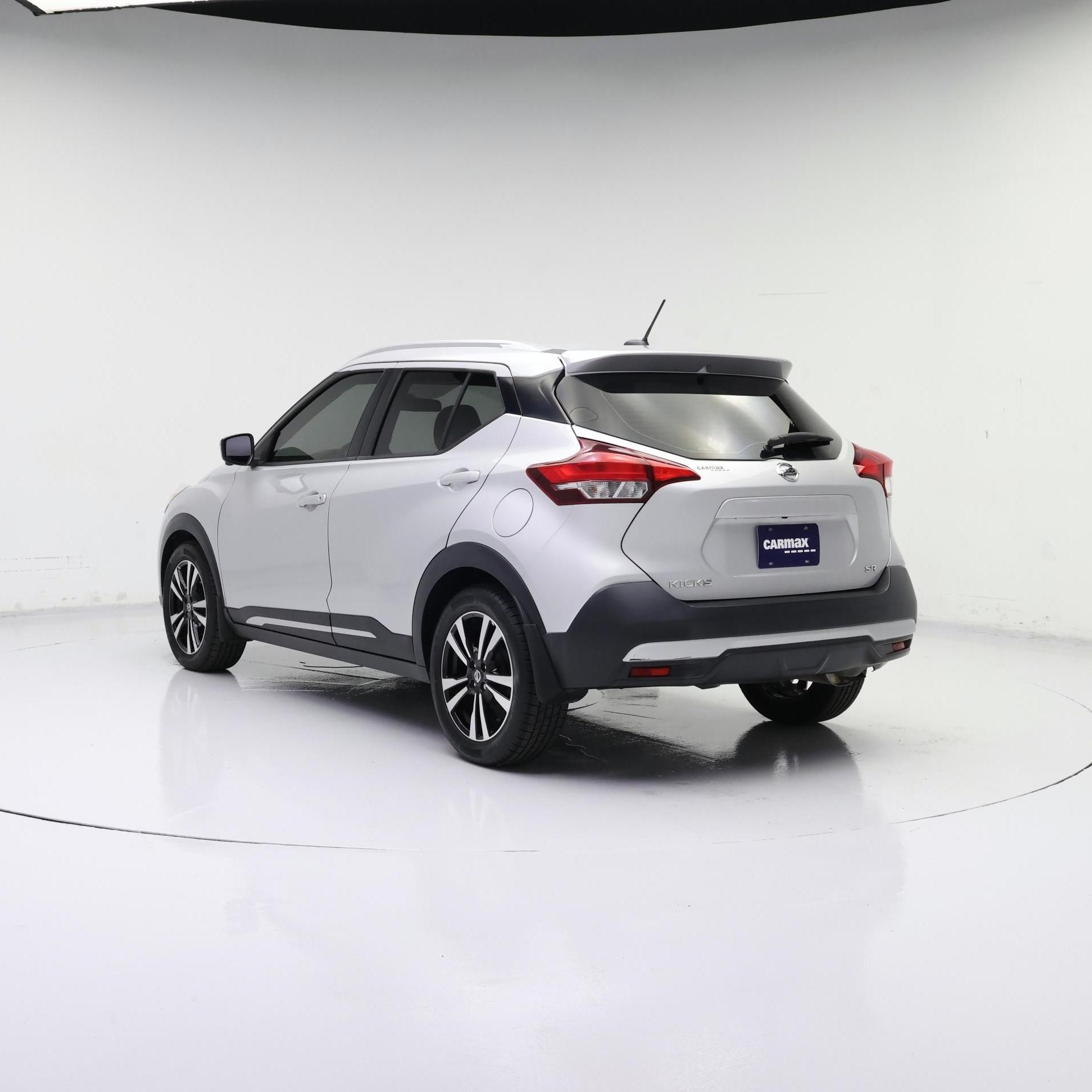 Thumbnail: 2019 Nissan Kicks - 2