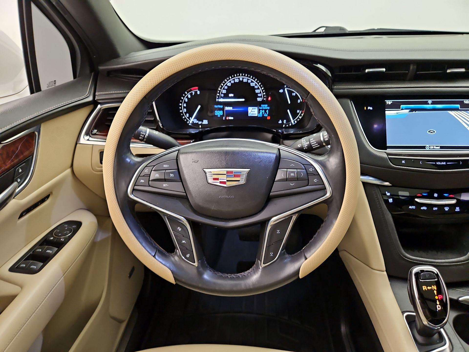 Thumbnail: 2018 Cadillac XT5 - 10