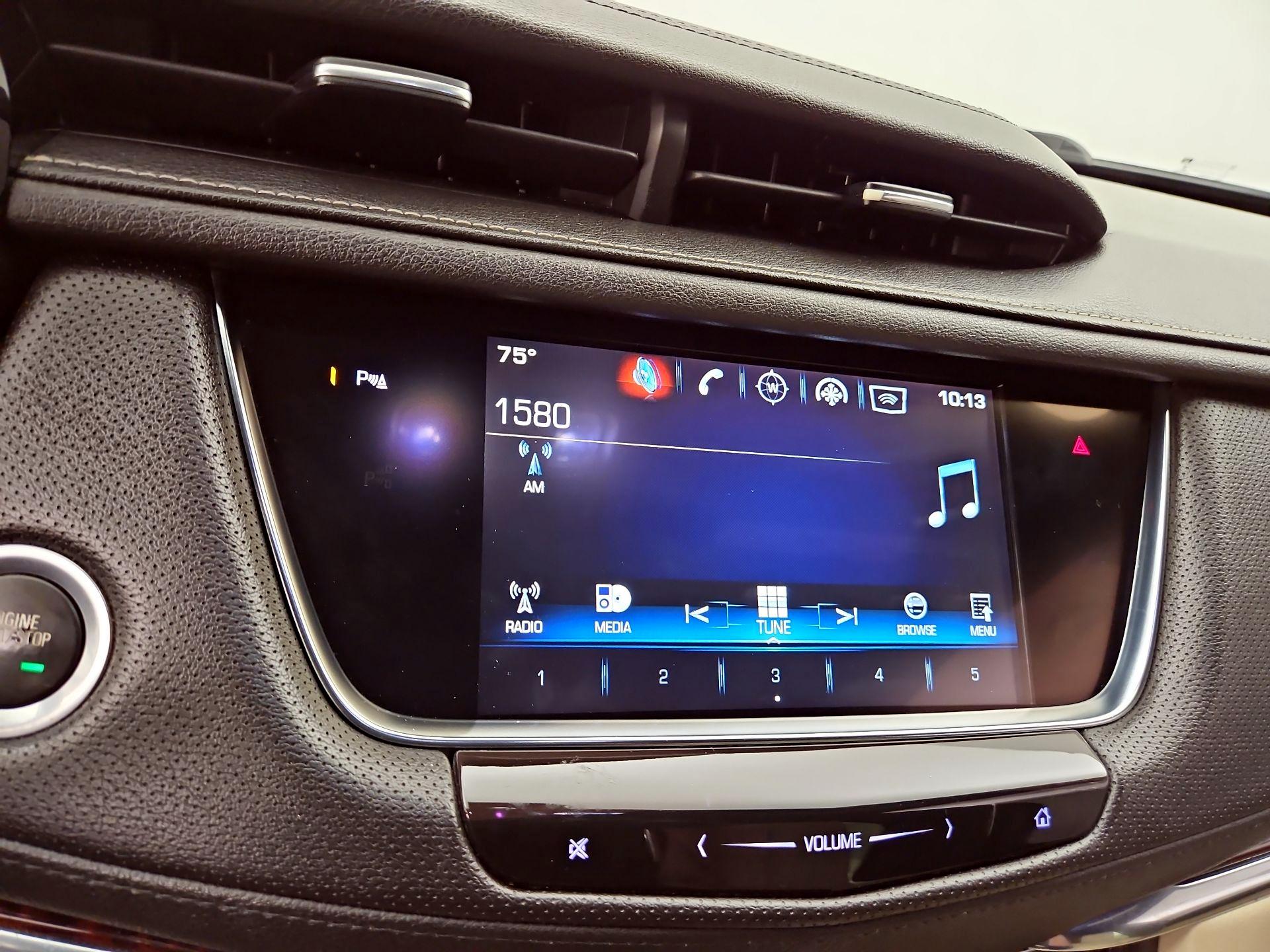 Thumbnail: 2018 Cadillac XT5 - 16