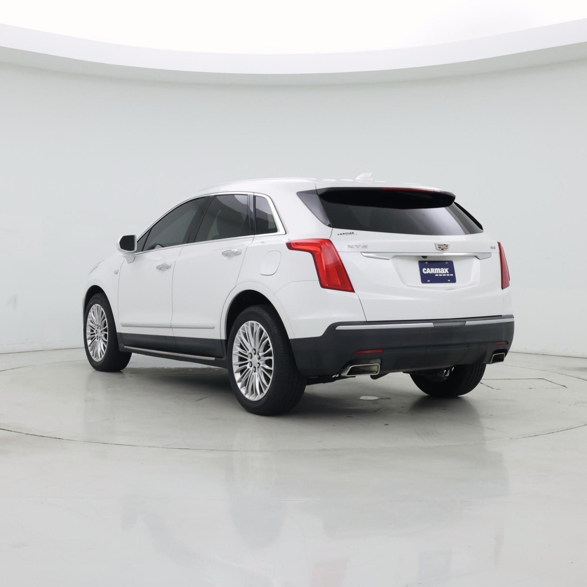 Thumbnail: 2018 Cadillac XT5 - 2
