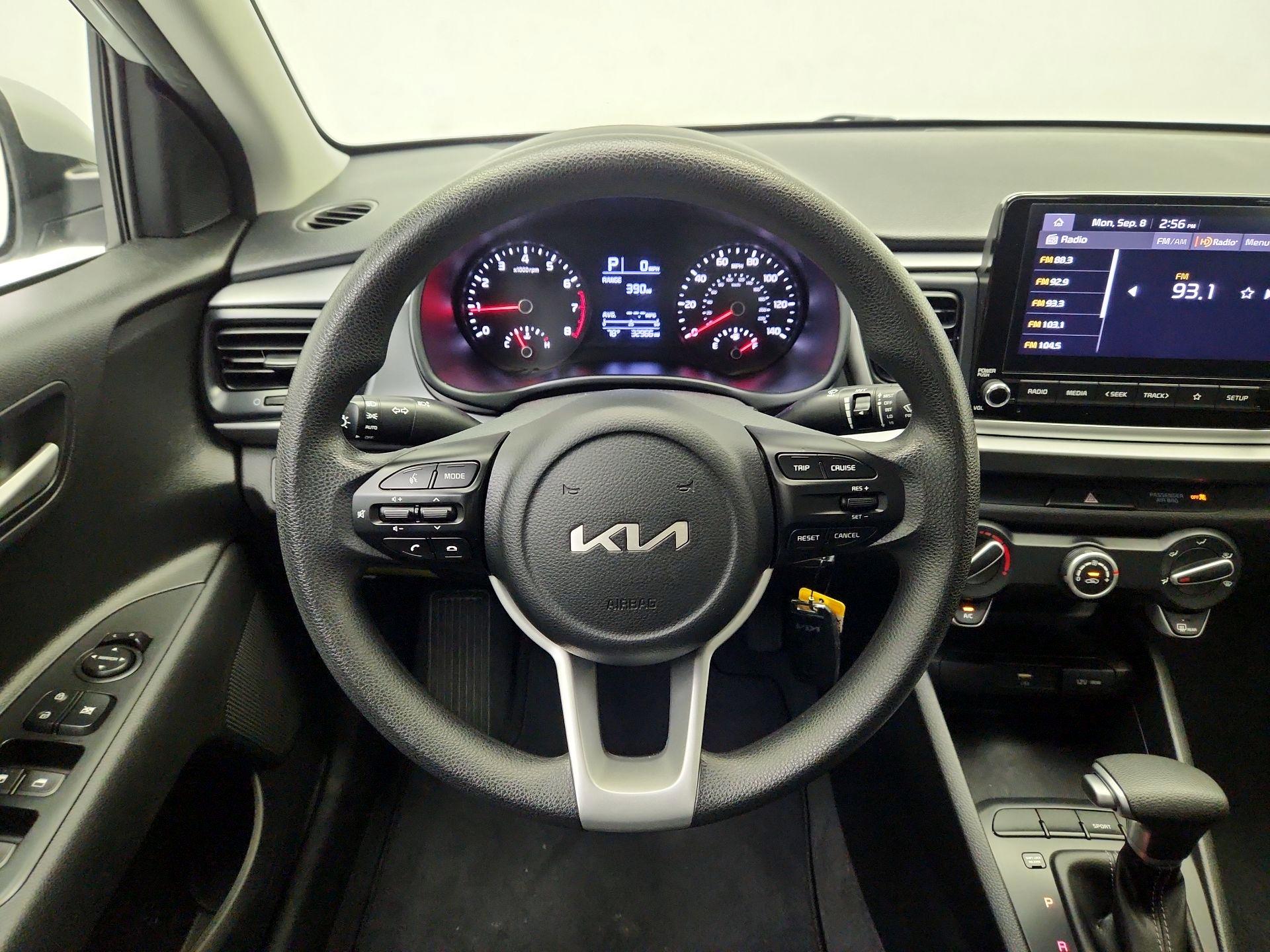 Thumbnail: 2023 Kia Rio - 10