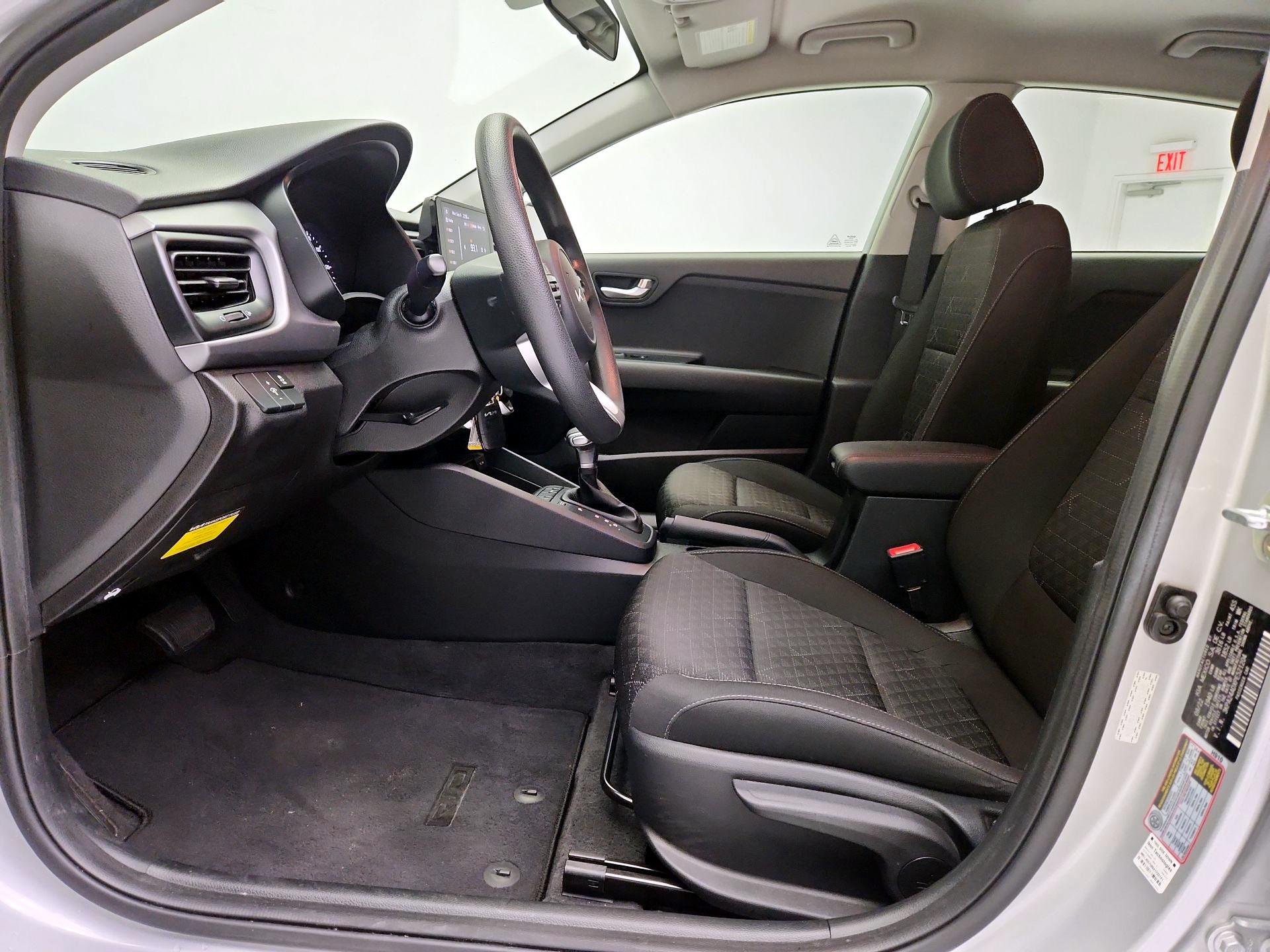 Thumbnail: 2023 Kia Rio - 11