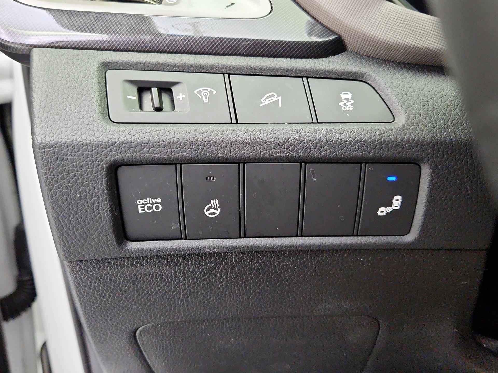 Thumbnail: 2014 Hyundai Santa Fe - 13