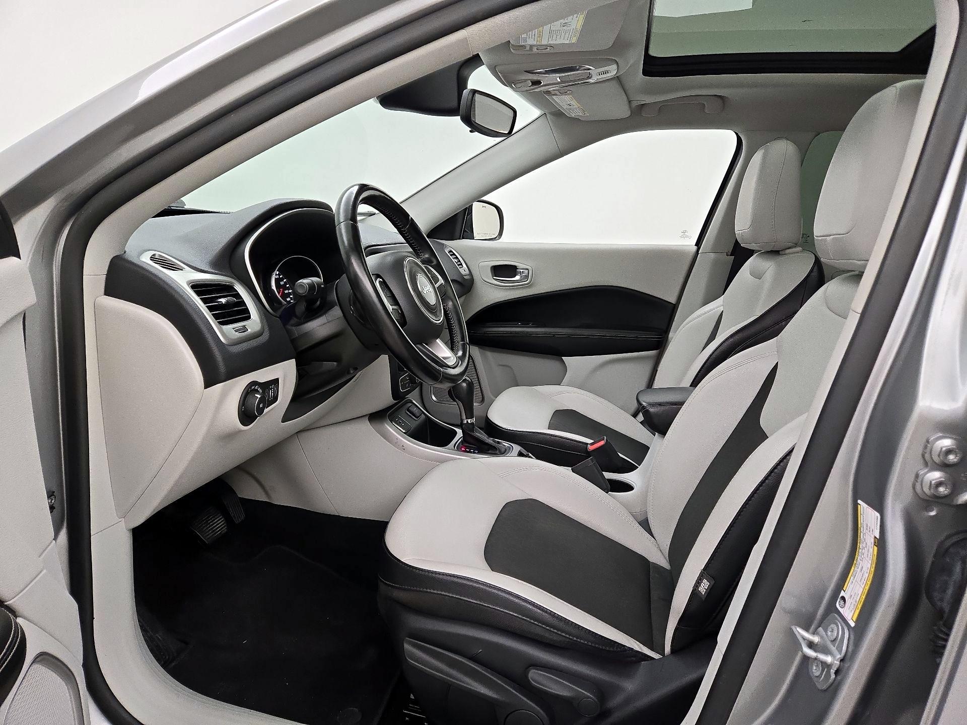 Thumbnail: 2020 Jeep Compass - 11