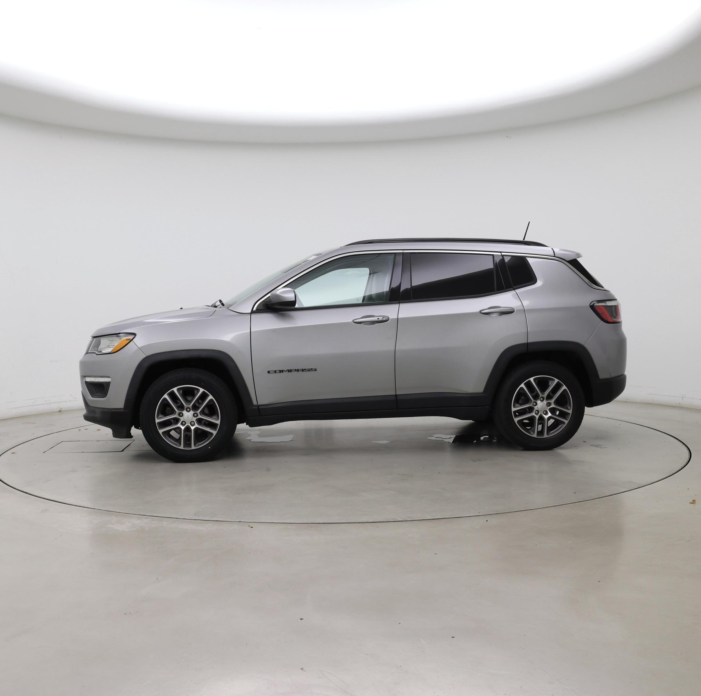 Thumbnail: 2020 Jeep Compass - 3