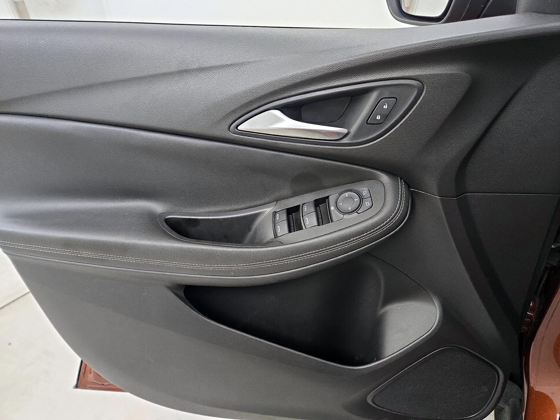 Thumbnail: 2020 Buick Encore GX - 12