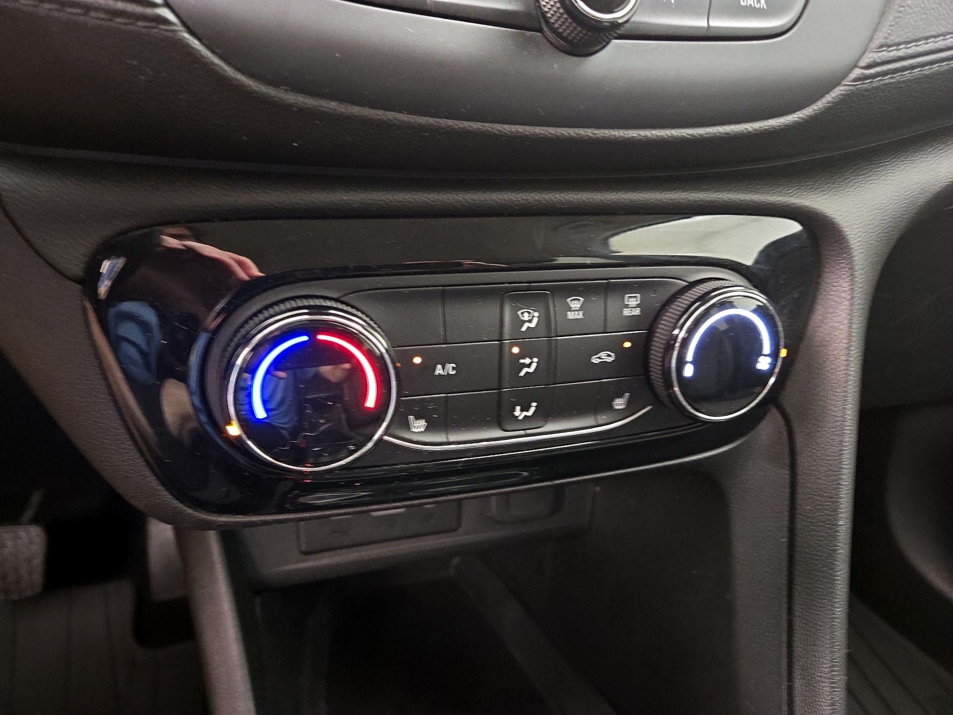 Thumbnail: 2020 Buick Encore GX - 16