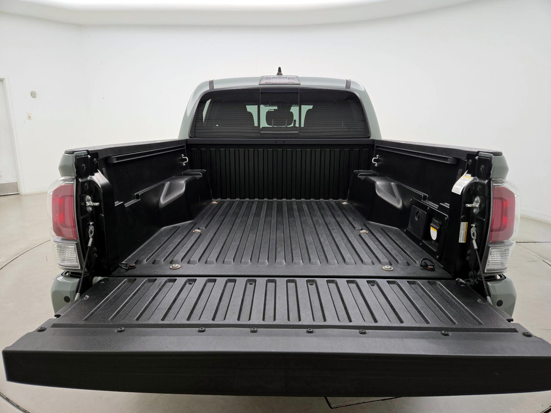 Thumbnail: 2022 Toyota Tacoma - 20