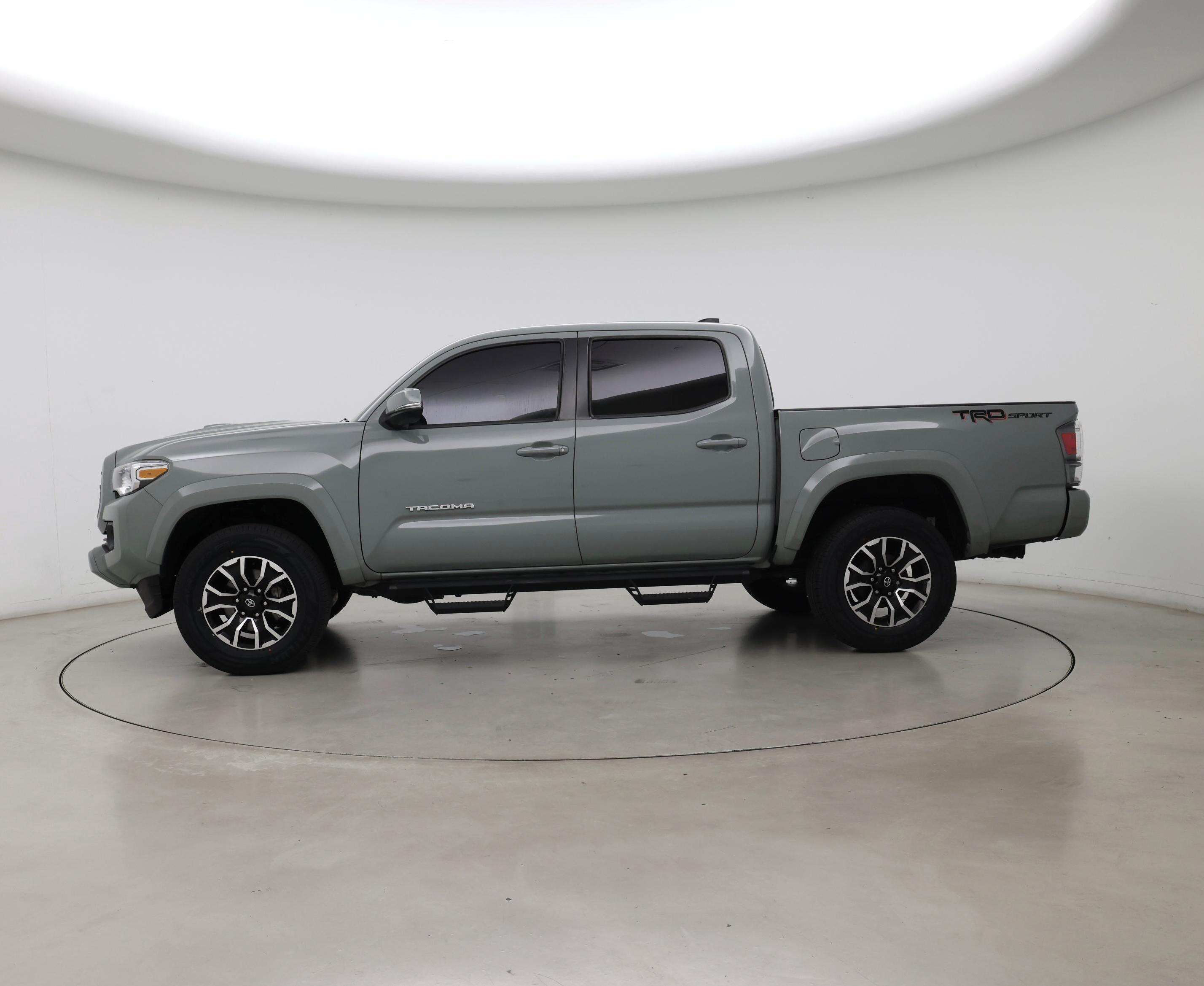 Thumbnail: 2022 Toyota Tacoma - 3