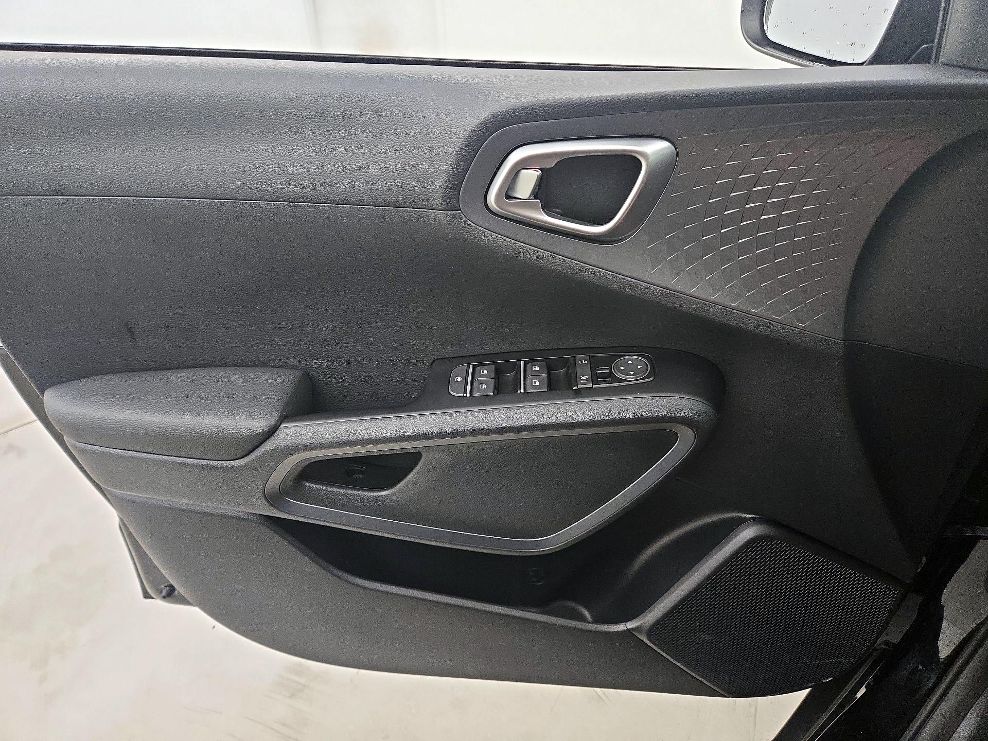 Thumbnail: 2020 Kia Soul - 12
