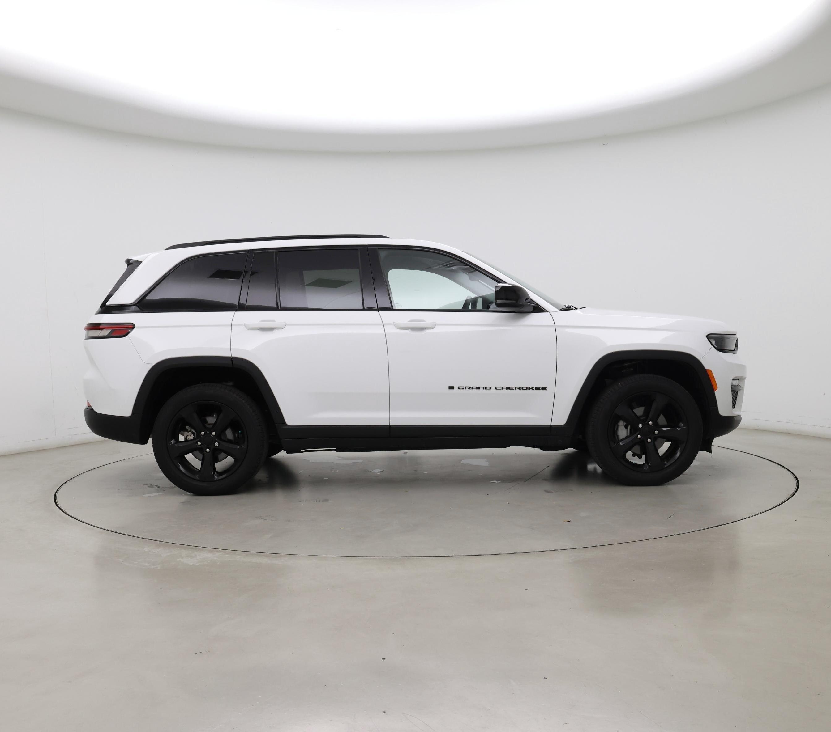 Thumbnail: 2023 Jeep Grand Cherokee - 7