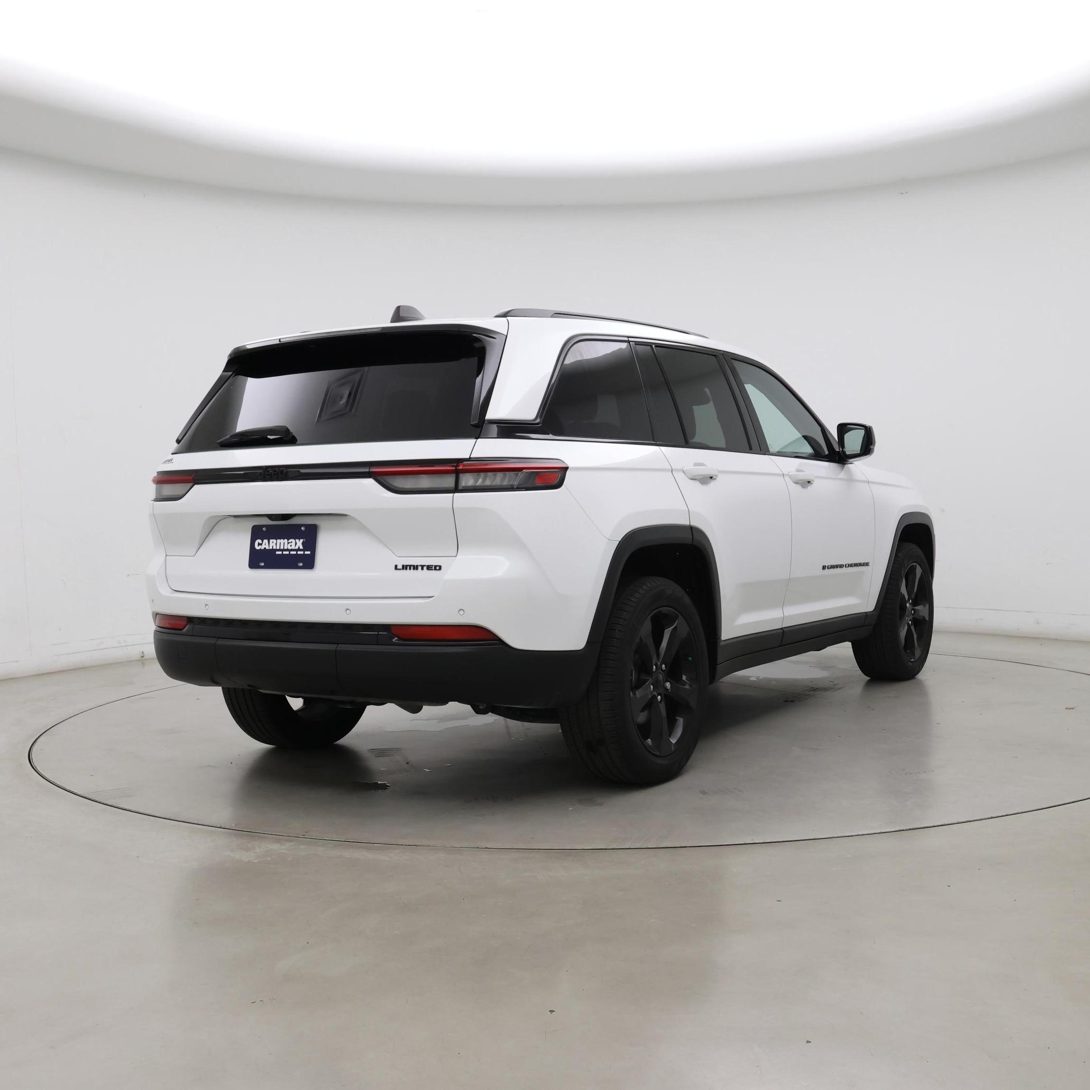 Thumbnail: 2023 Jeep Grand Cherokee - 8