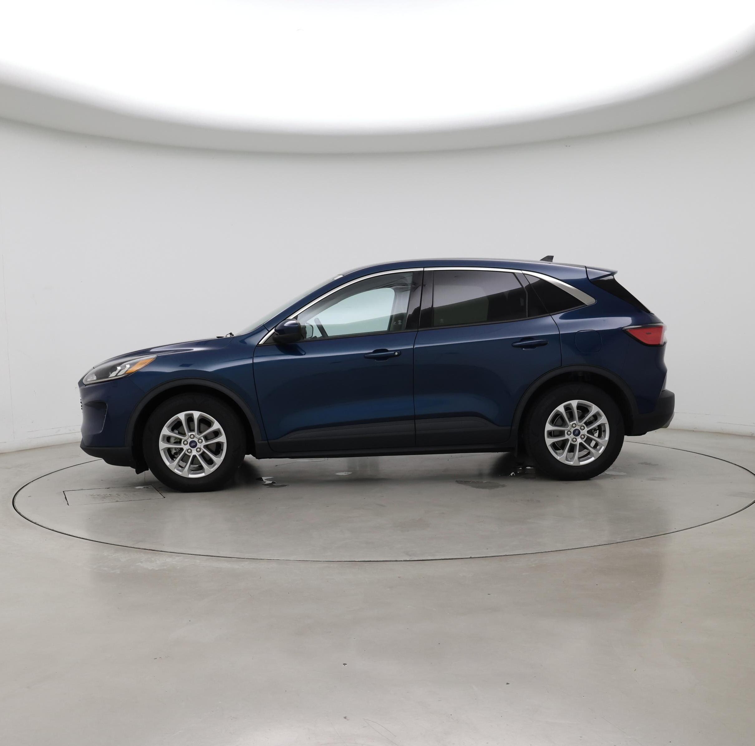 Thumbnail: 2020 Ford Escape - 3