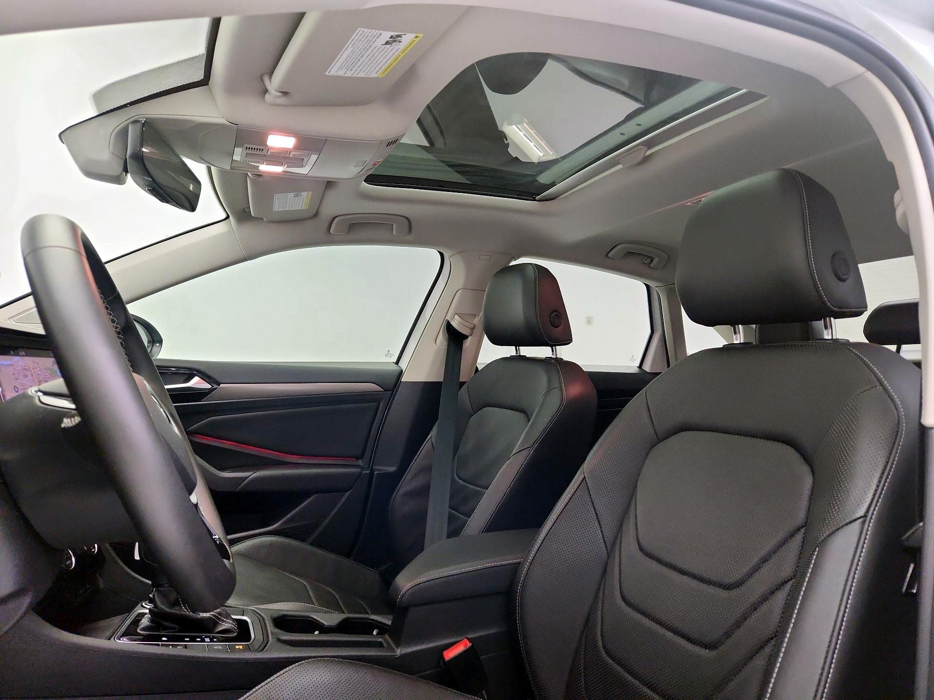 Thumbnail: 2021 Volkswagen Jetta - 20