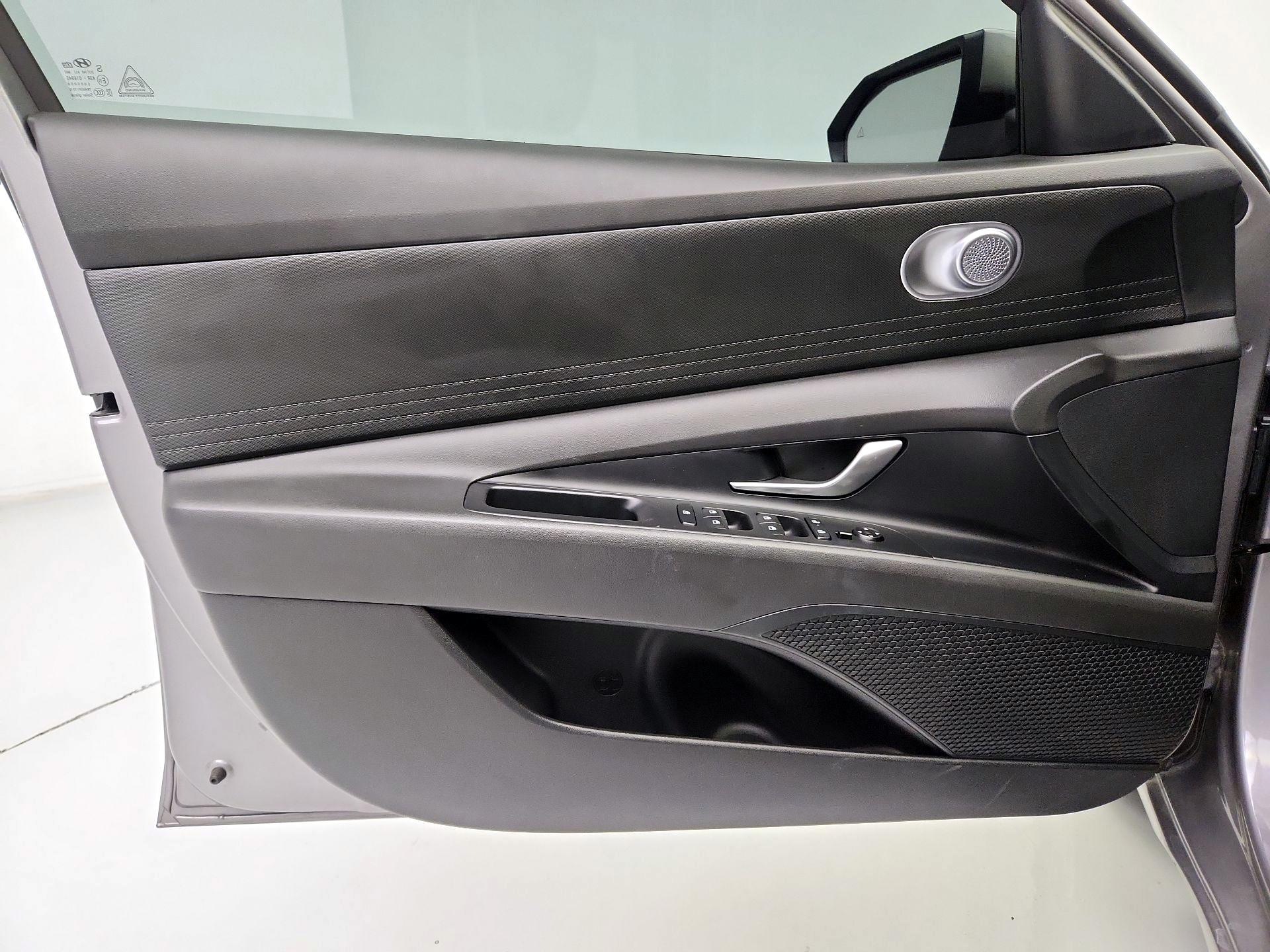 Thumbnail: 2024 Hyundai Elantra - 12