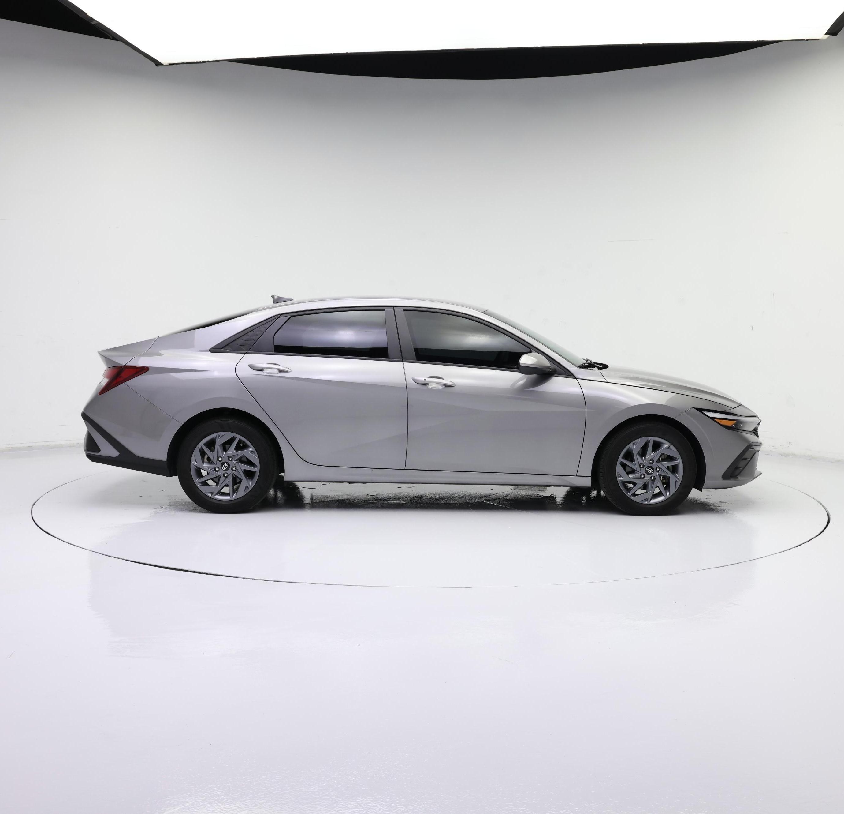 Thumbnail: 2024 Hyundai Elantra - 7