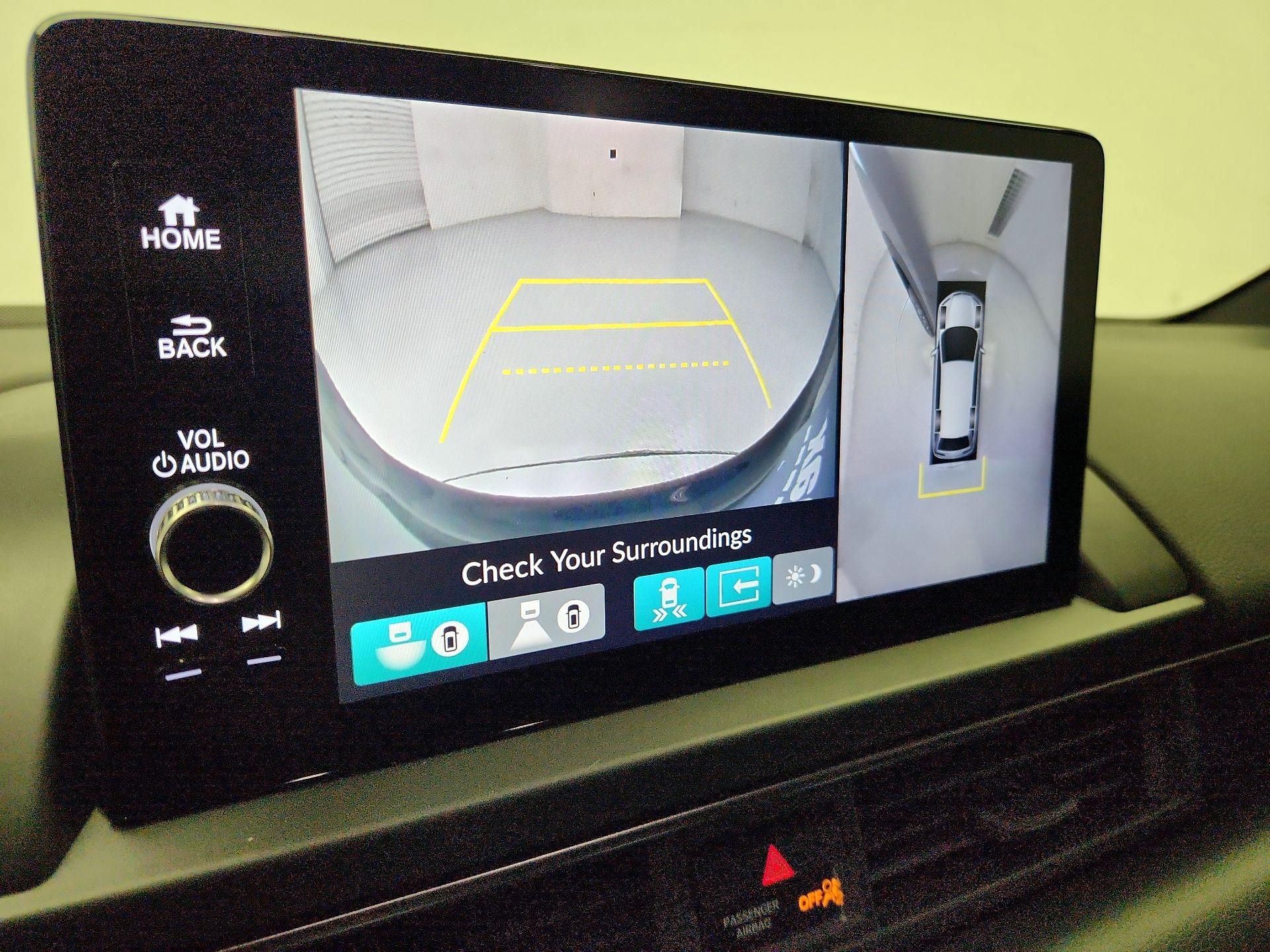 Thumbnail: 2025 Honda Pilot - 15