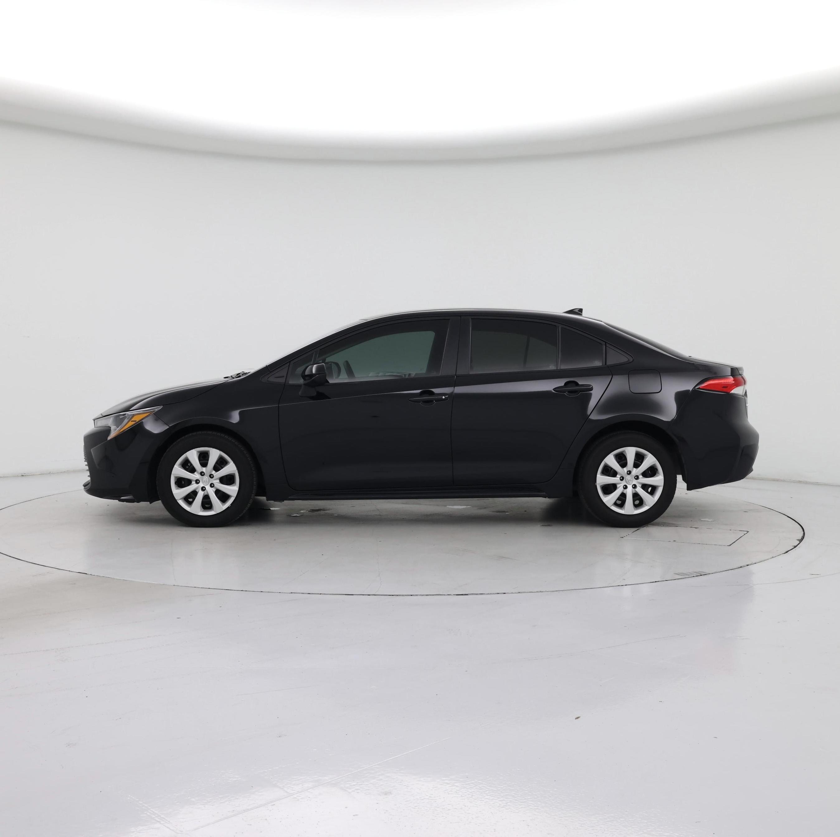 Thumbnail: 2024 Toyota Corolla - 3