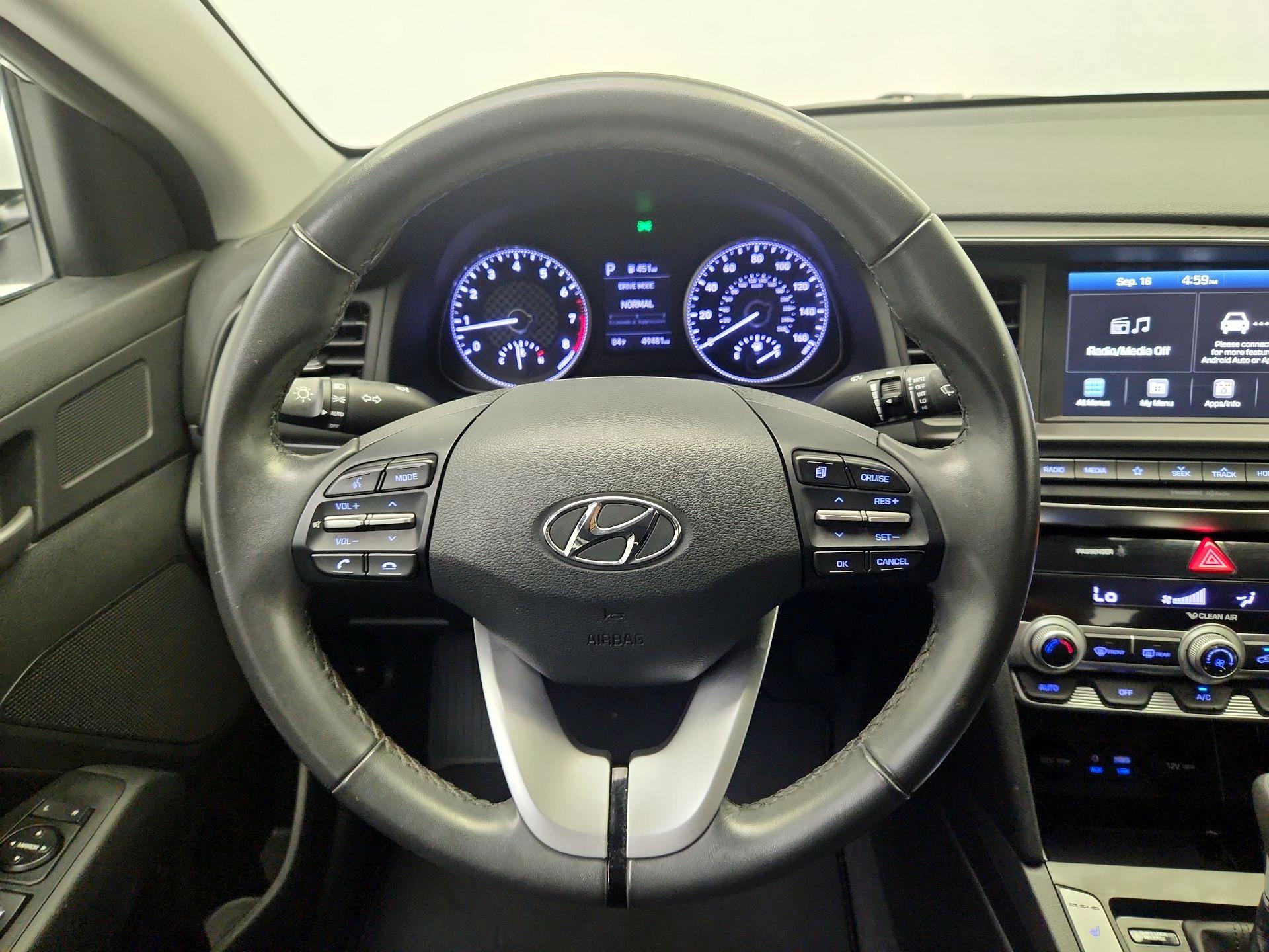 Thumbnail: 2020 Hyundai Elantra - 10