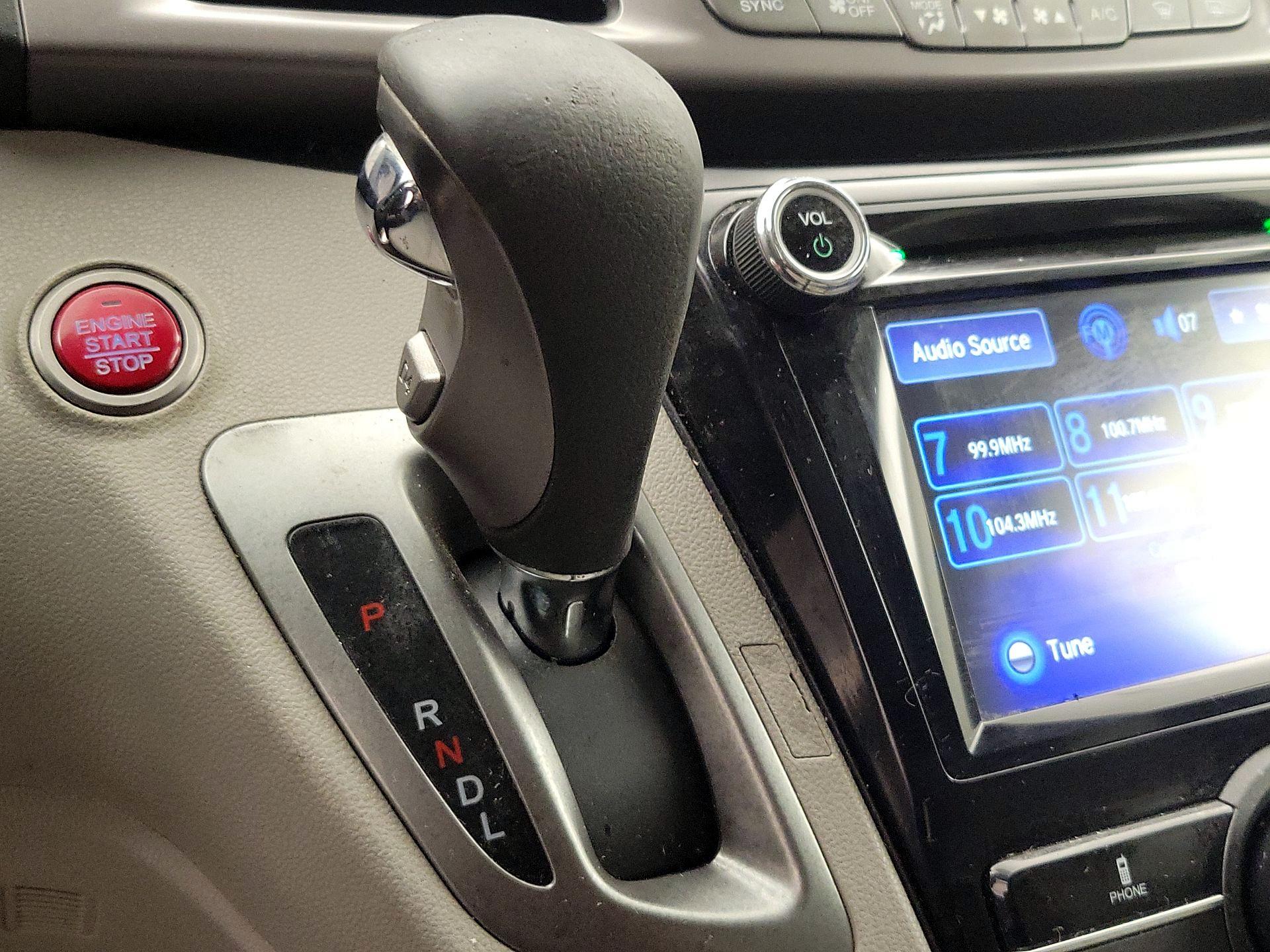 Thumbnail: 2015 Honda Odyssey - 17