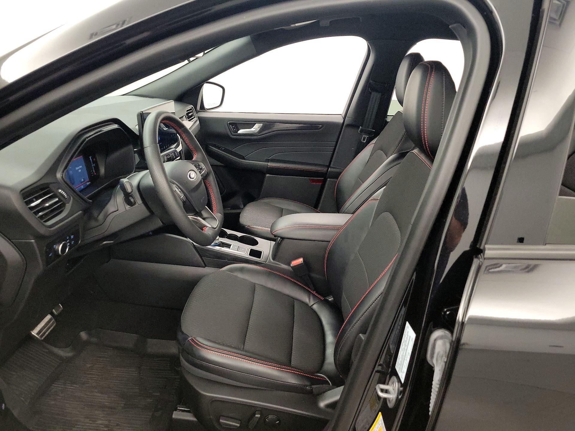 Thumbnail: 2023 Ford Escape - 11
