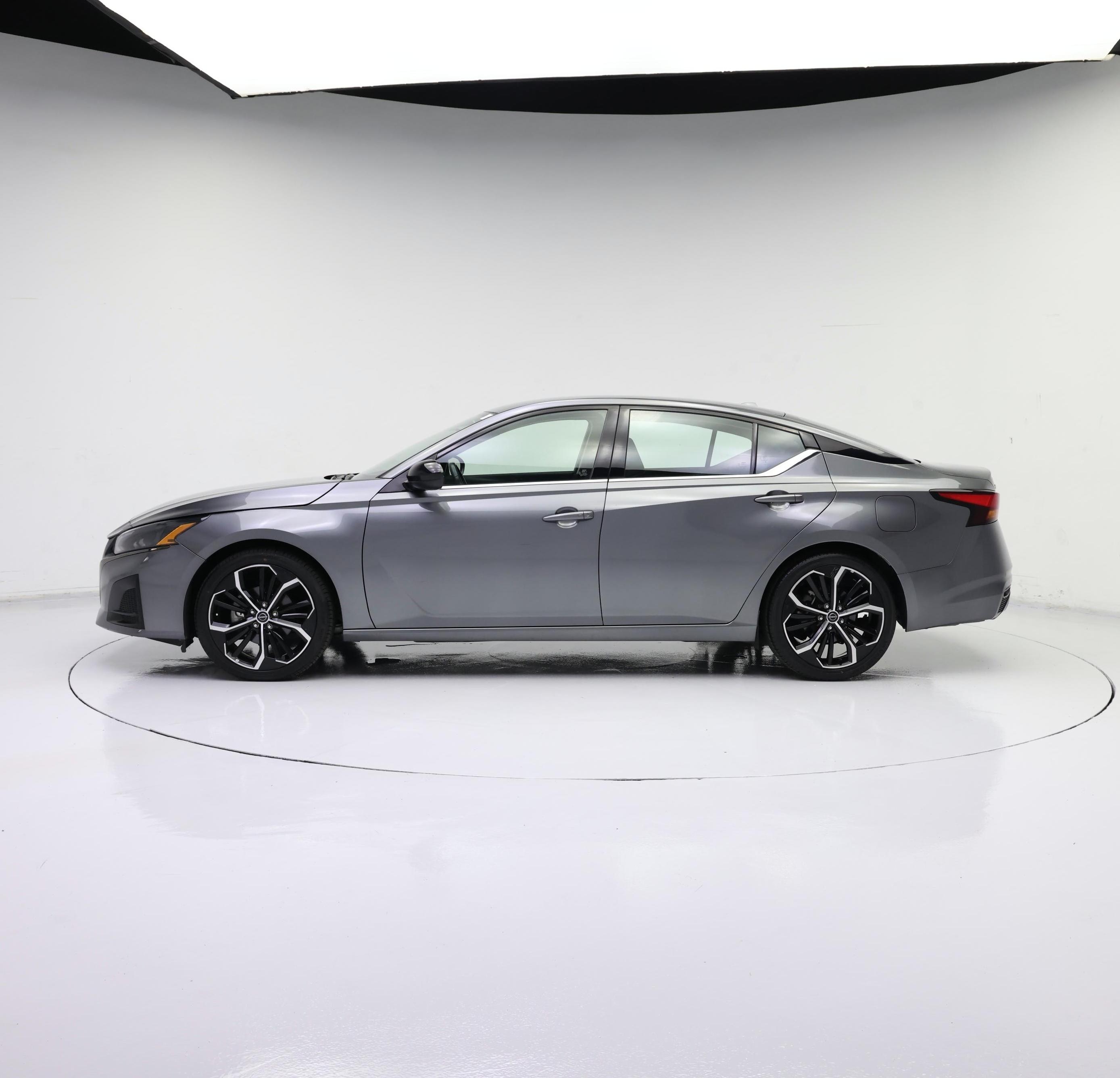 Thumbnail: 2023 Nissan Altima - 3