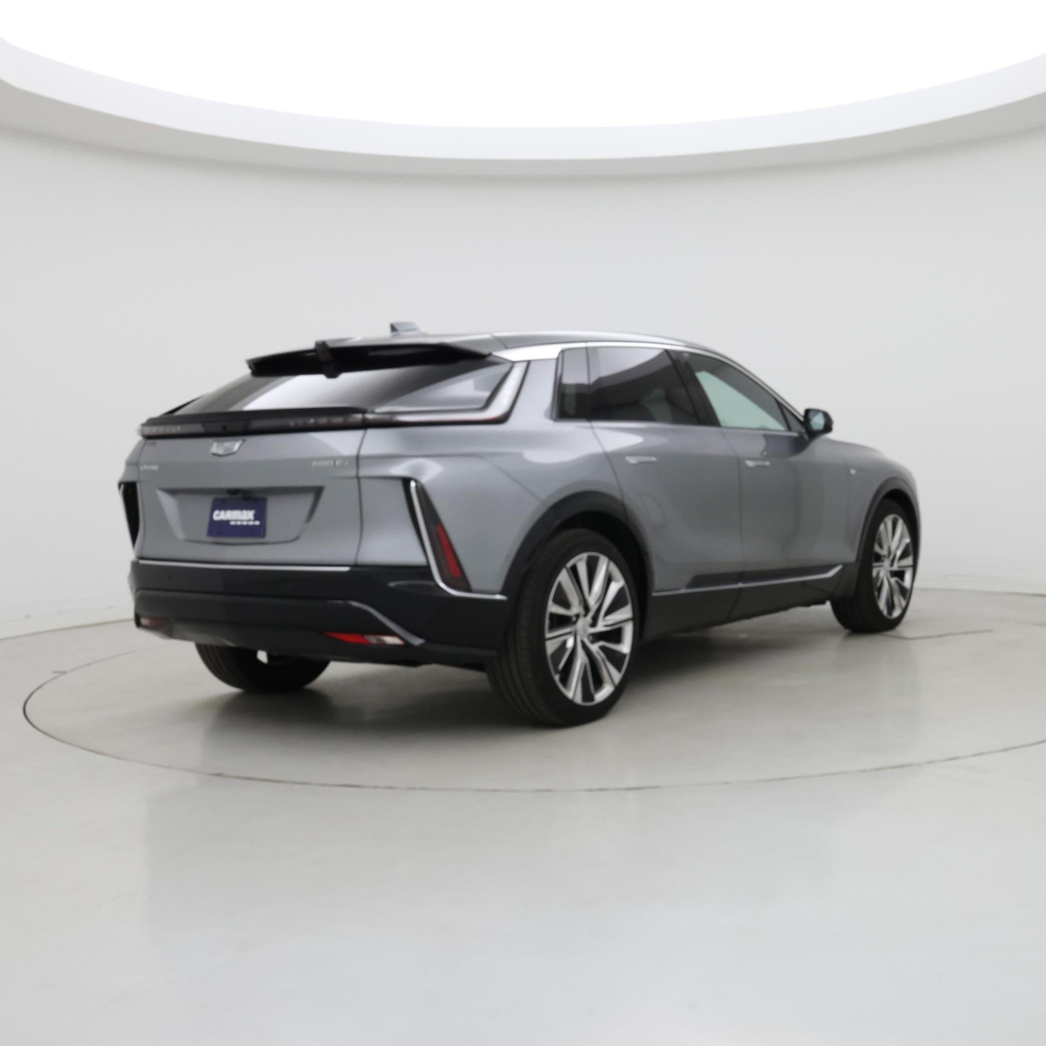 Thumbnail: 2024 Cadillac Lyriq - 8