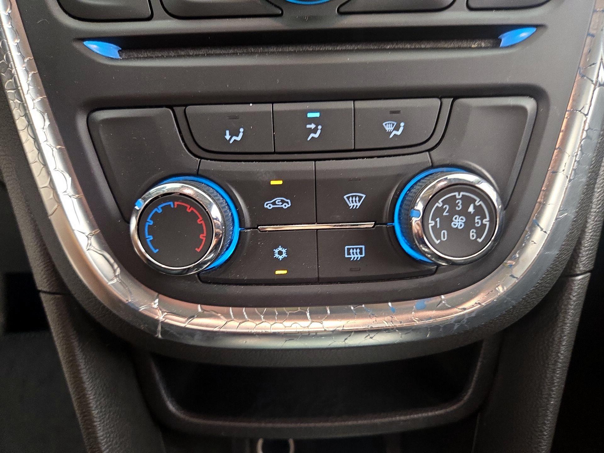 Thumbnail: 2016 Buick Encore - 16