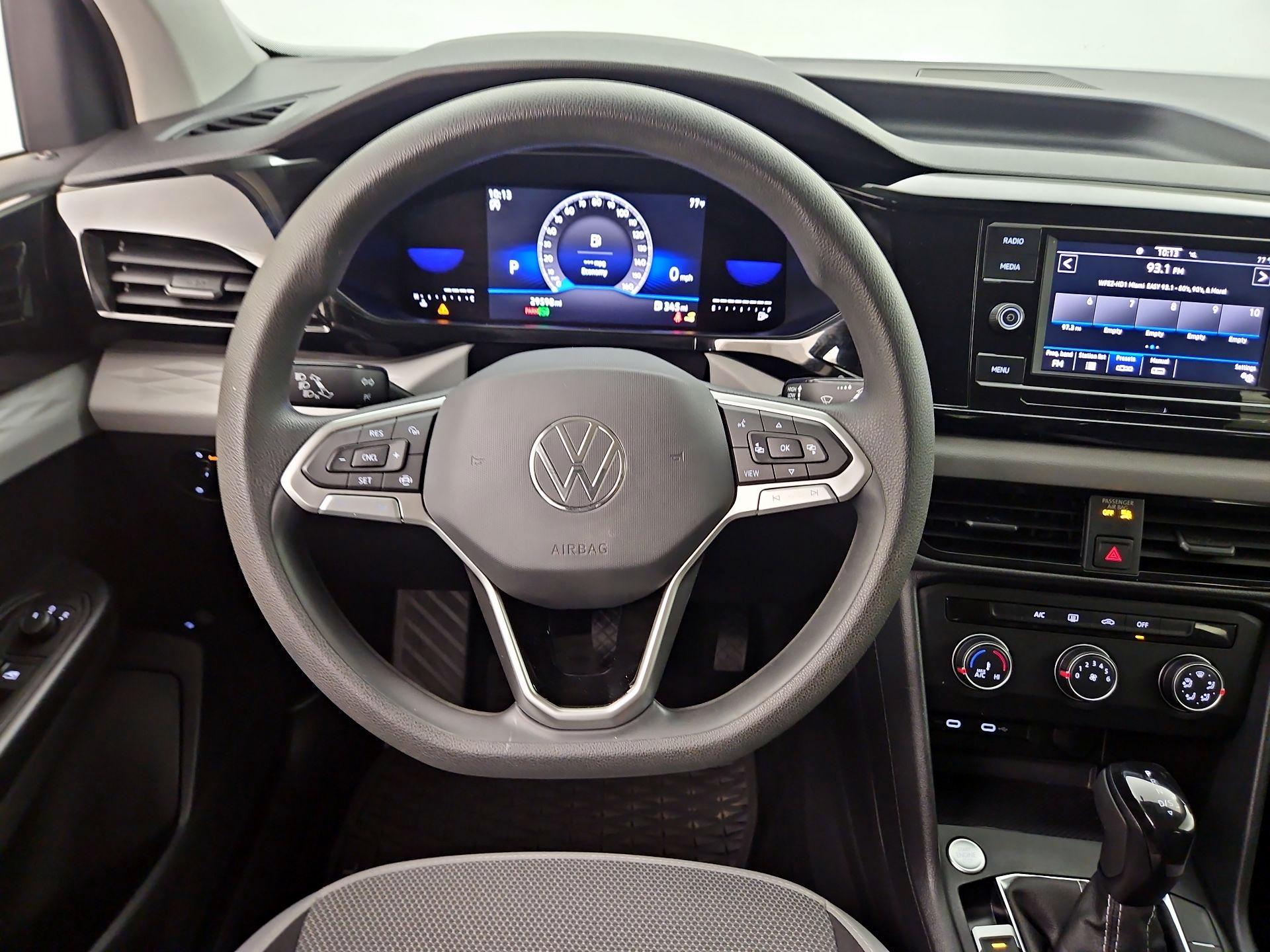 Thumbnail: 2022 Volkswagen Taos - 10