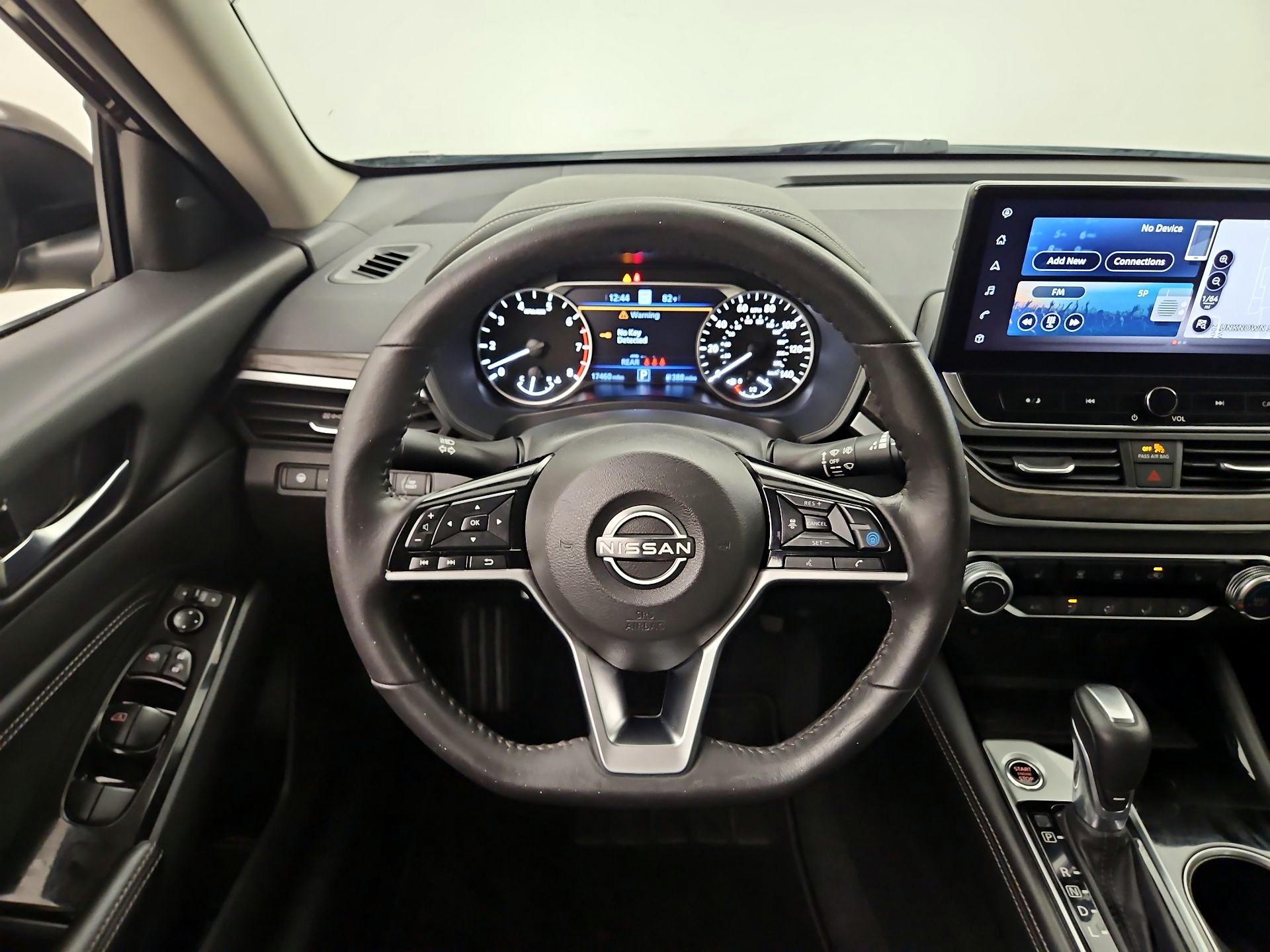 Thumbnail: 2023 Nissan Altima - 10