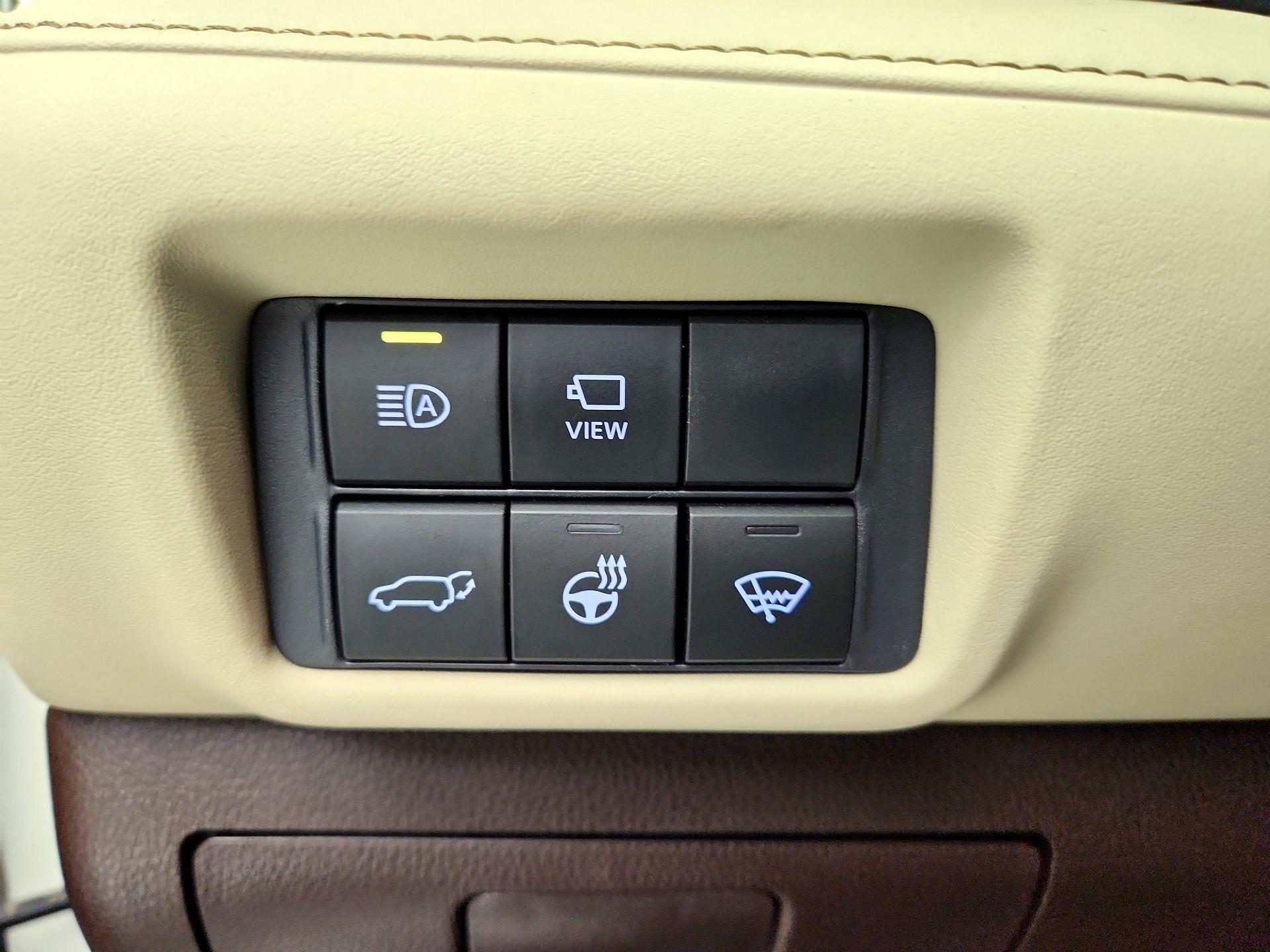 Thumbnail: 2021 Toyota Highlander - 13