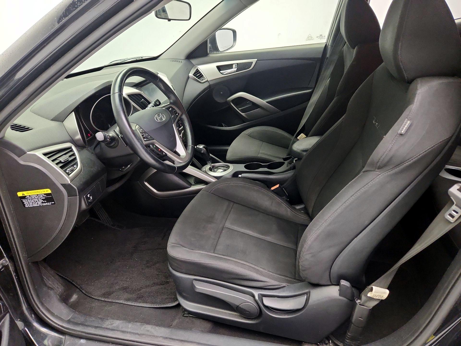 Thumbnail: 2017 Hyundai Veloster - 11