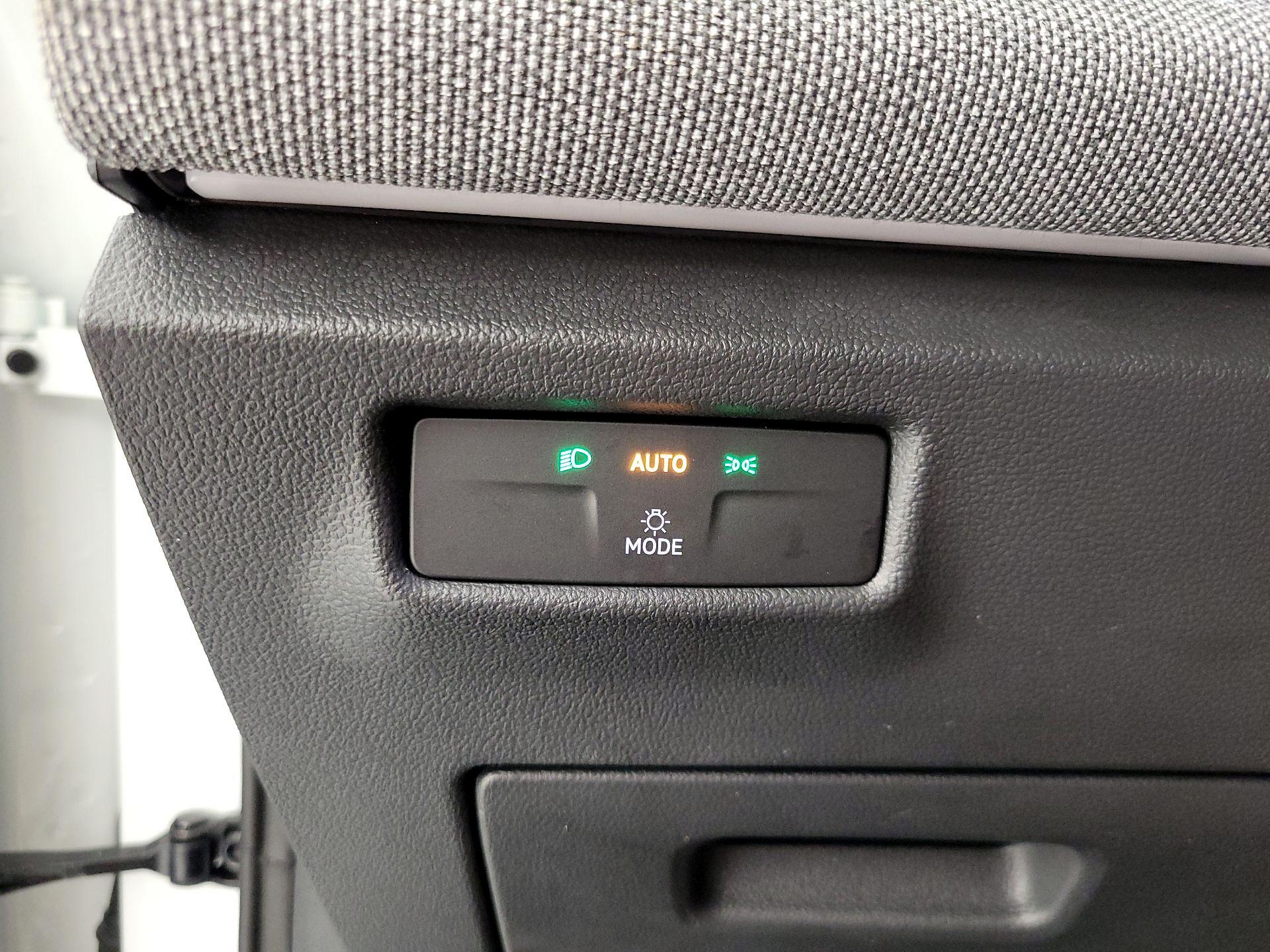 Thumbnail: 2025 Volkswagen Tiguan - 13